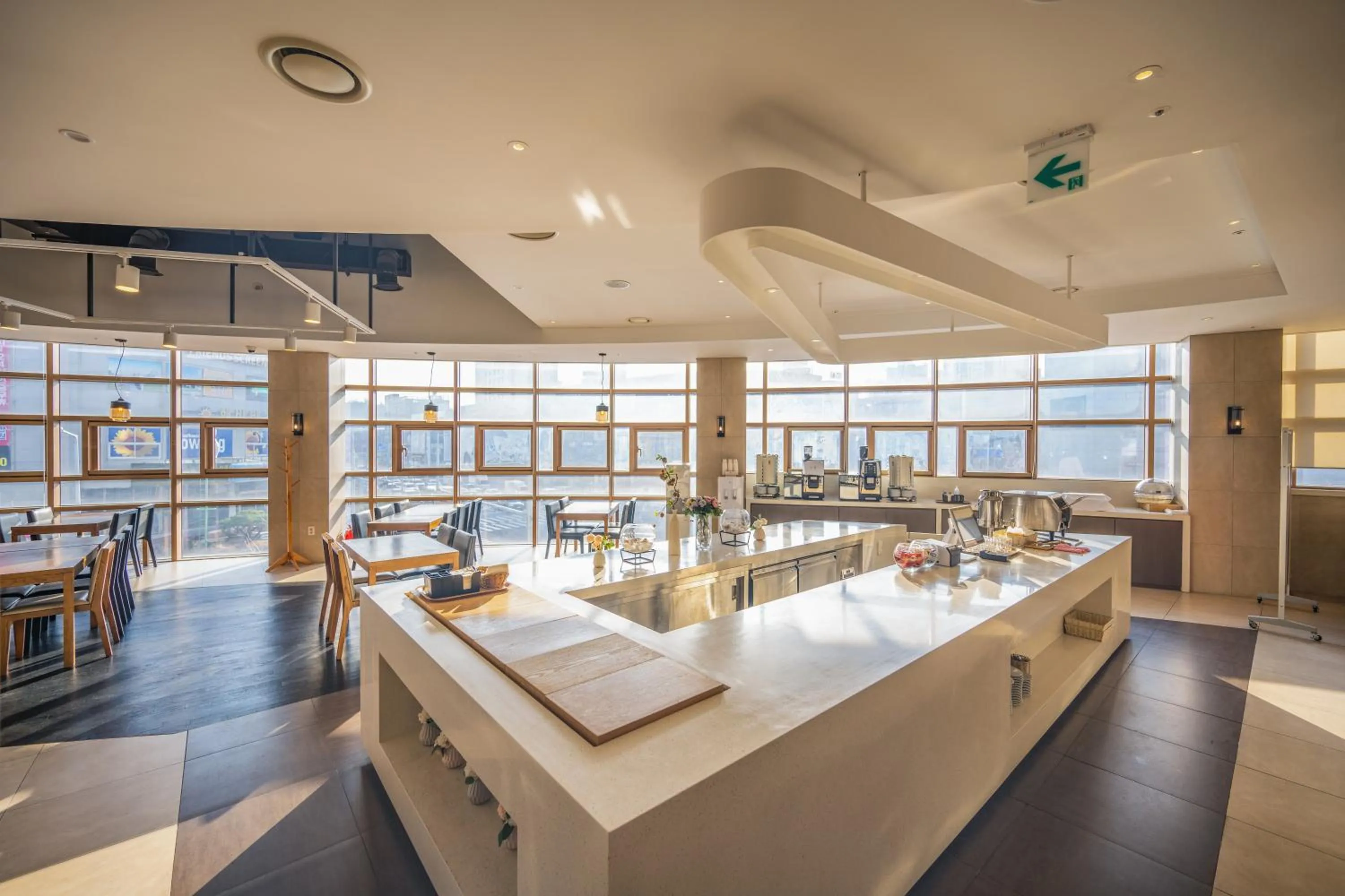 Restaurant/places to eat in Staz Hotel Ulsan