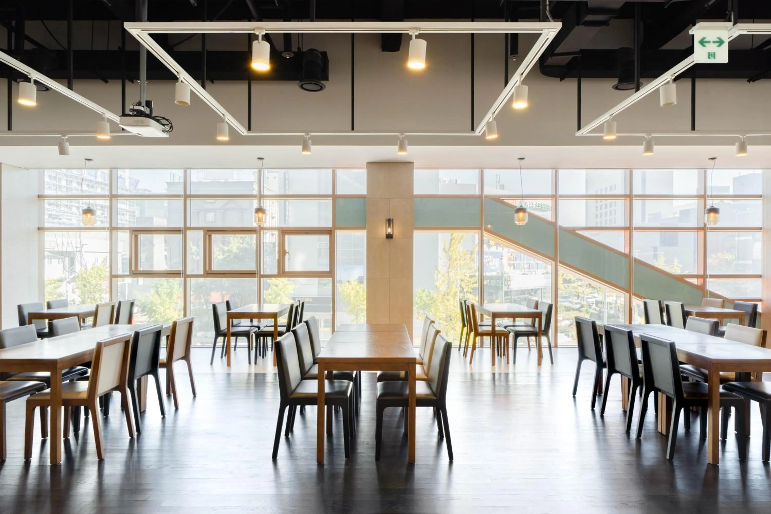 Restaurant/places to eat in Staz Hotel Ulsan