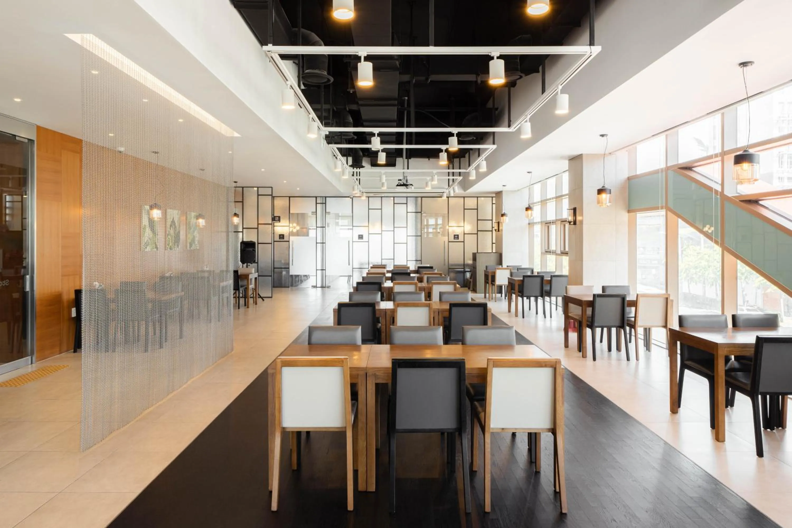 Restaurant/places to eat in Staz Hotel Ulsan