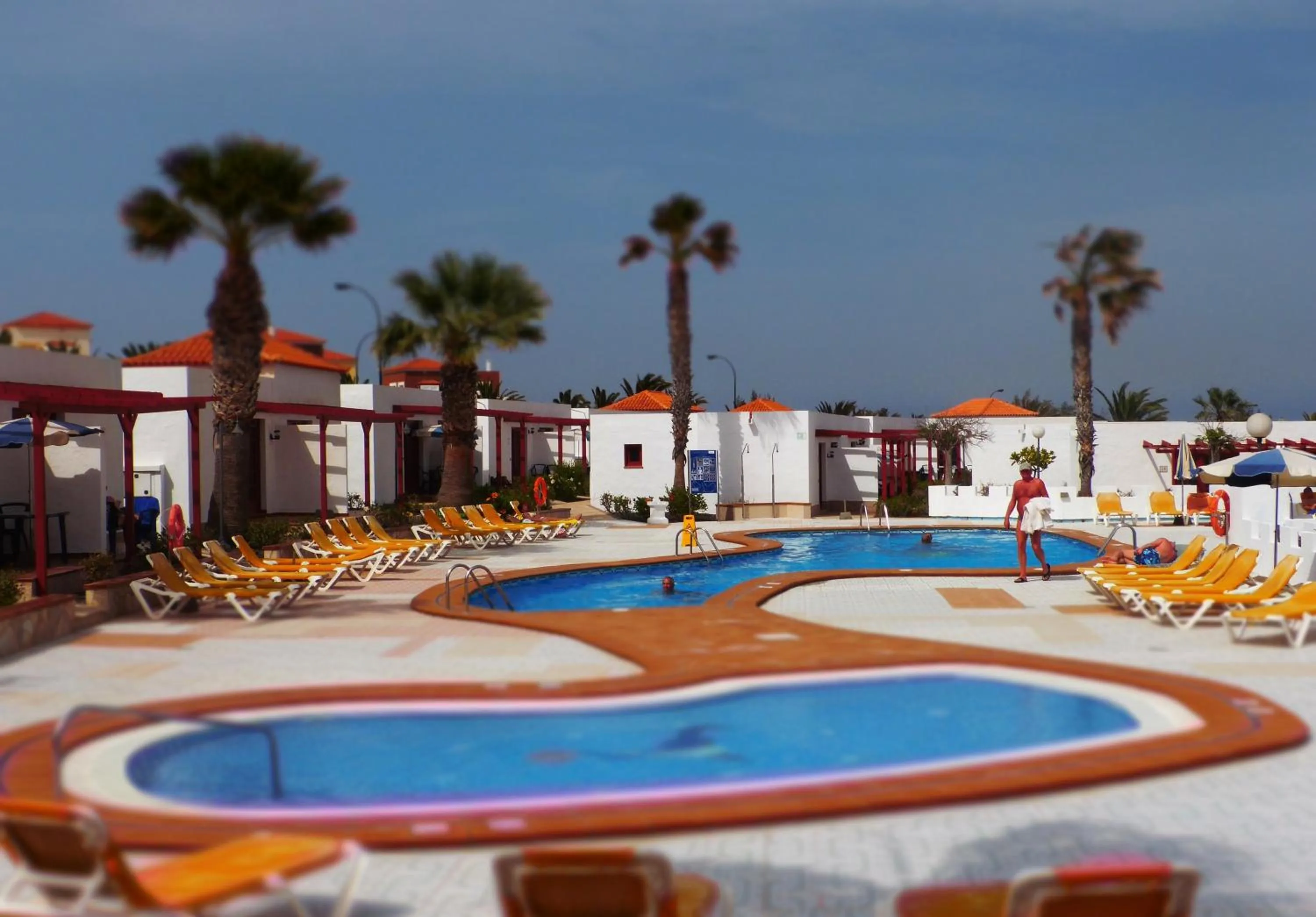 Swimming pool in Bungalows Castillo Beach