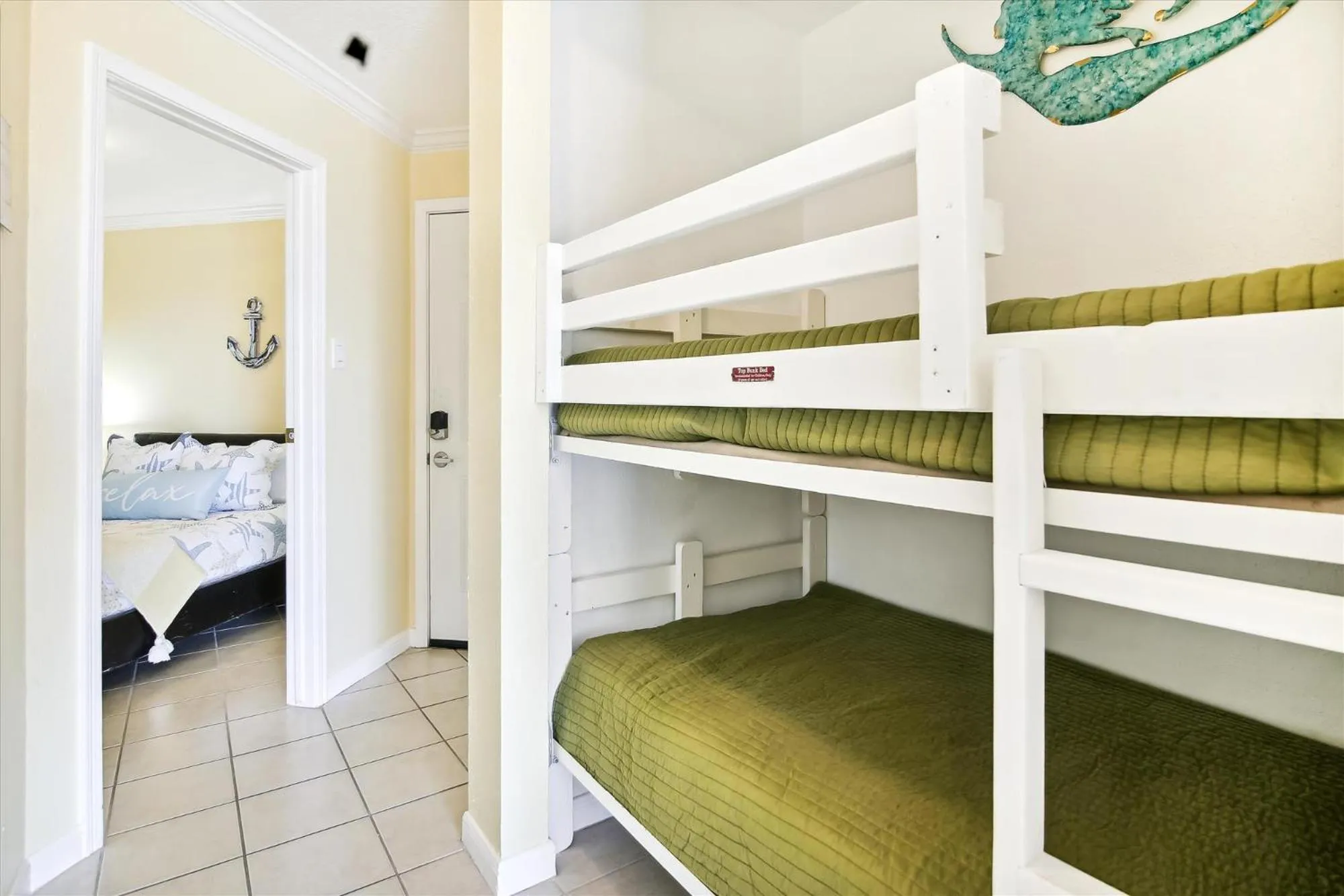 Property building, Bed in Victorian 6106 - Seaside Suite