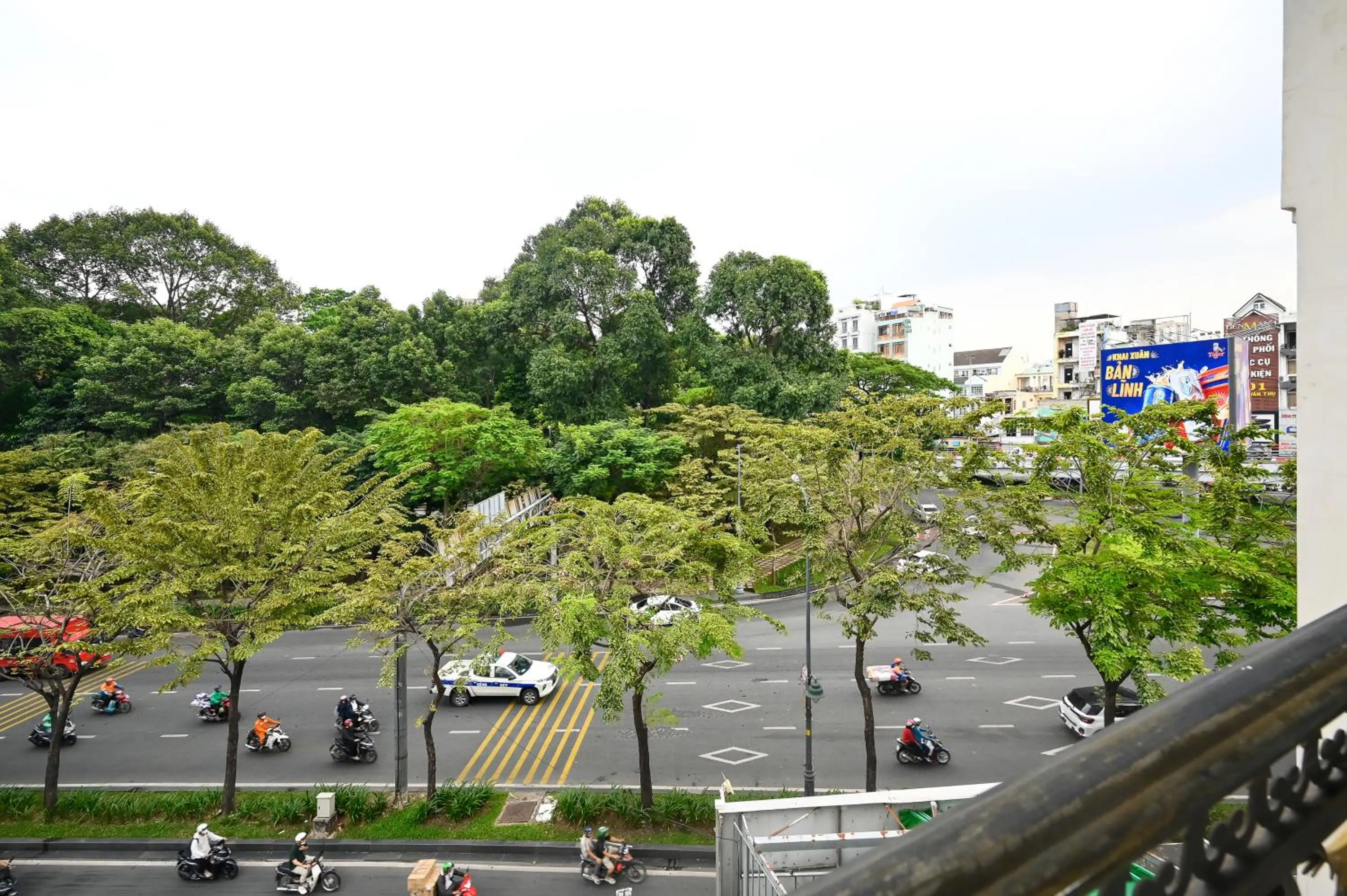 Day in Yoyo Airport Saigon Hotel