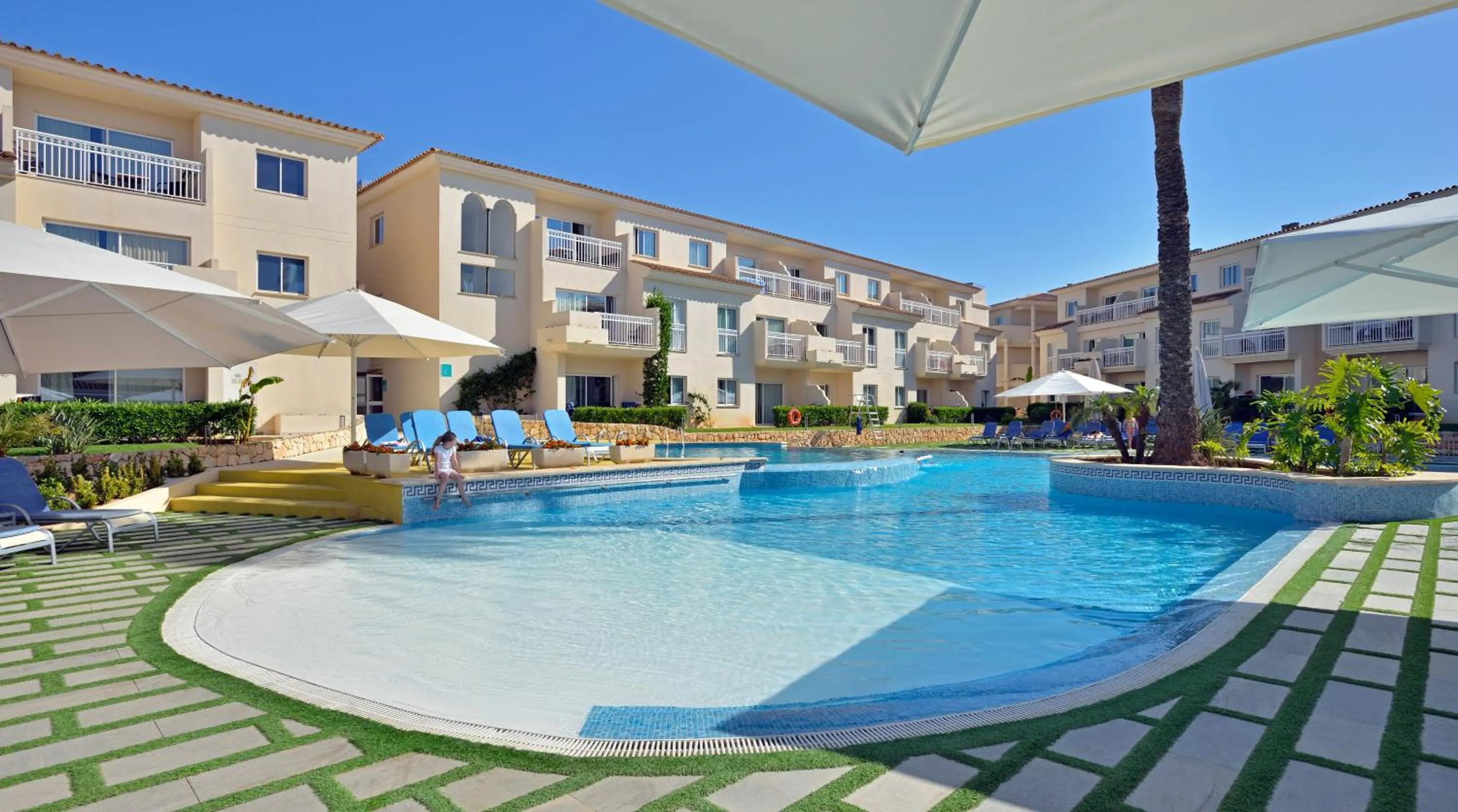 Facade/entrance in Aparthotel Isla de Cabrera