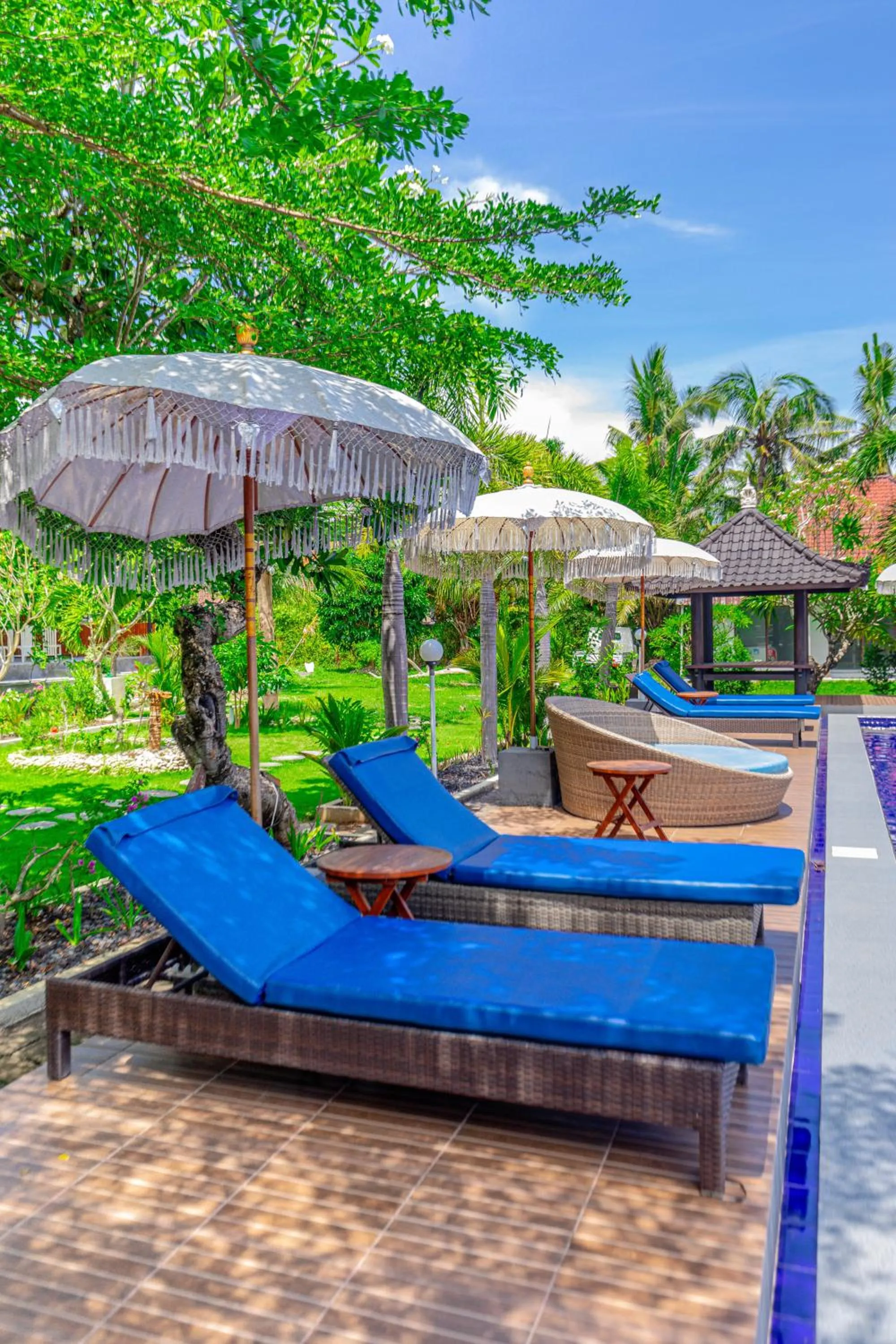 Swimming pool in Grand Ball Beach Garden