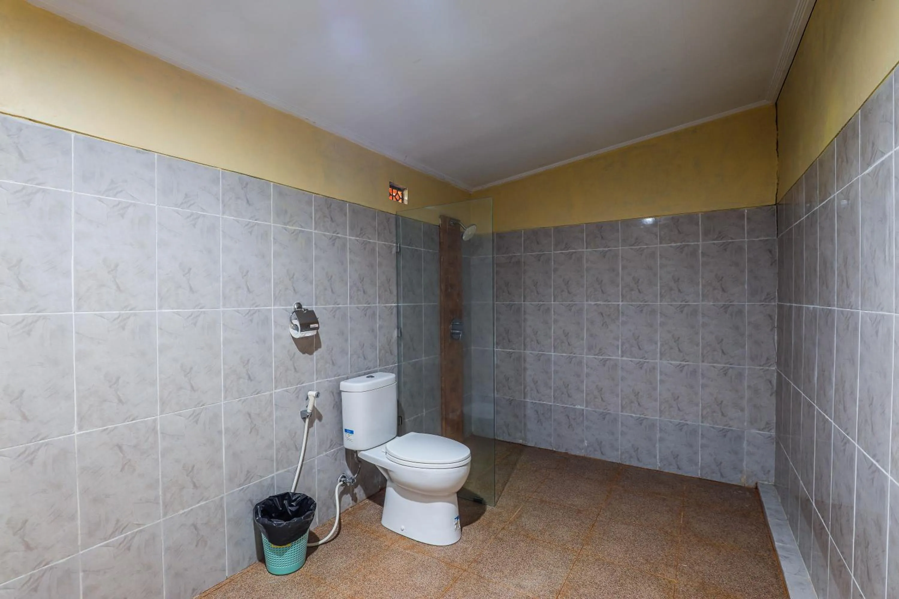 Shower in Grand Ball Beach Garden