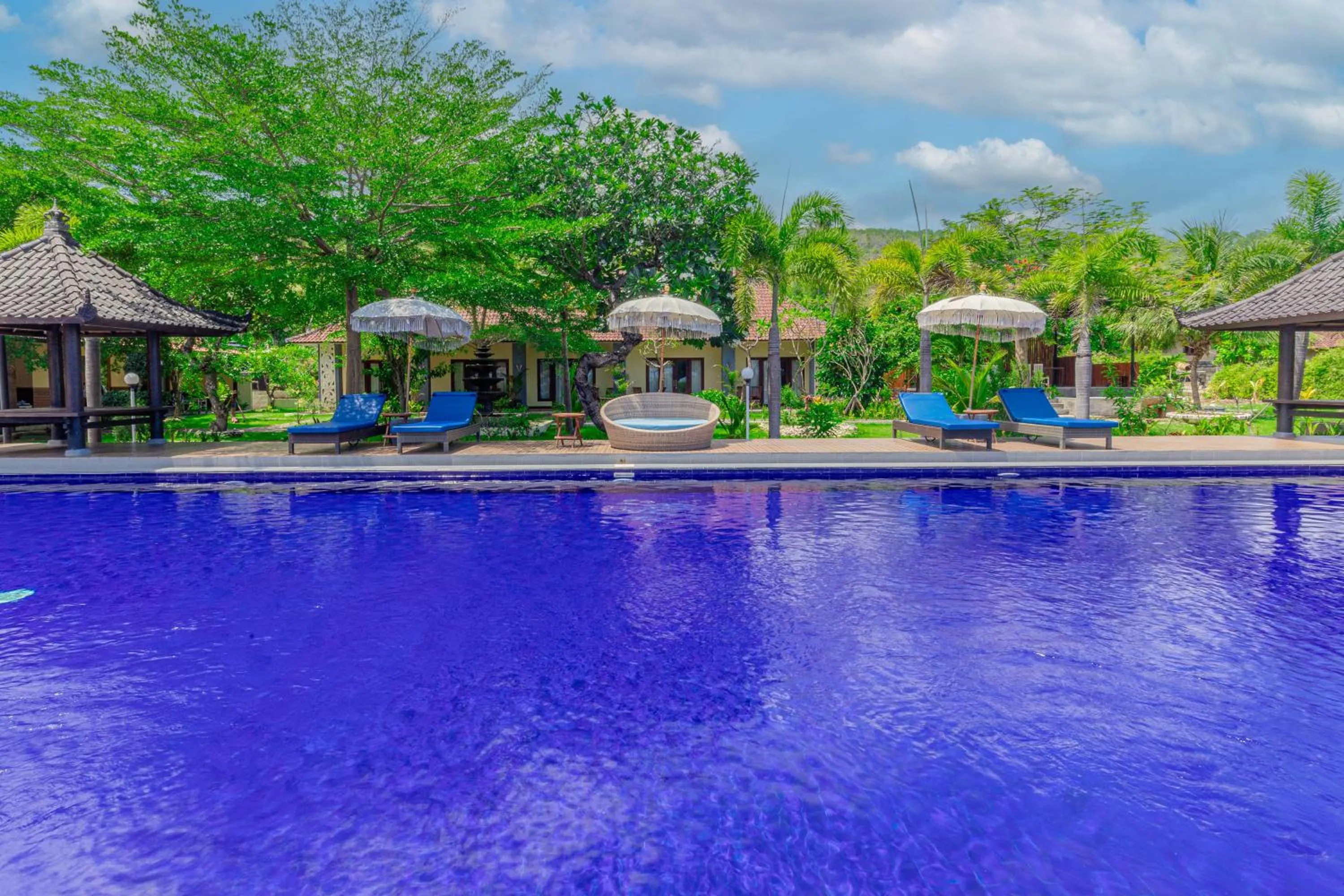 Swimming pool in Grand Ball Beach Garden