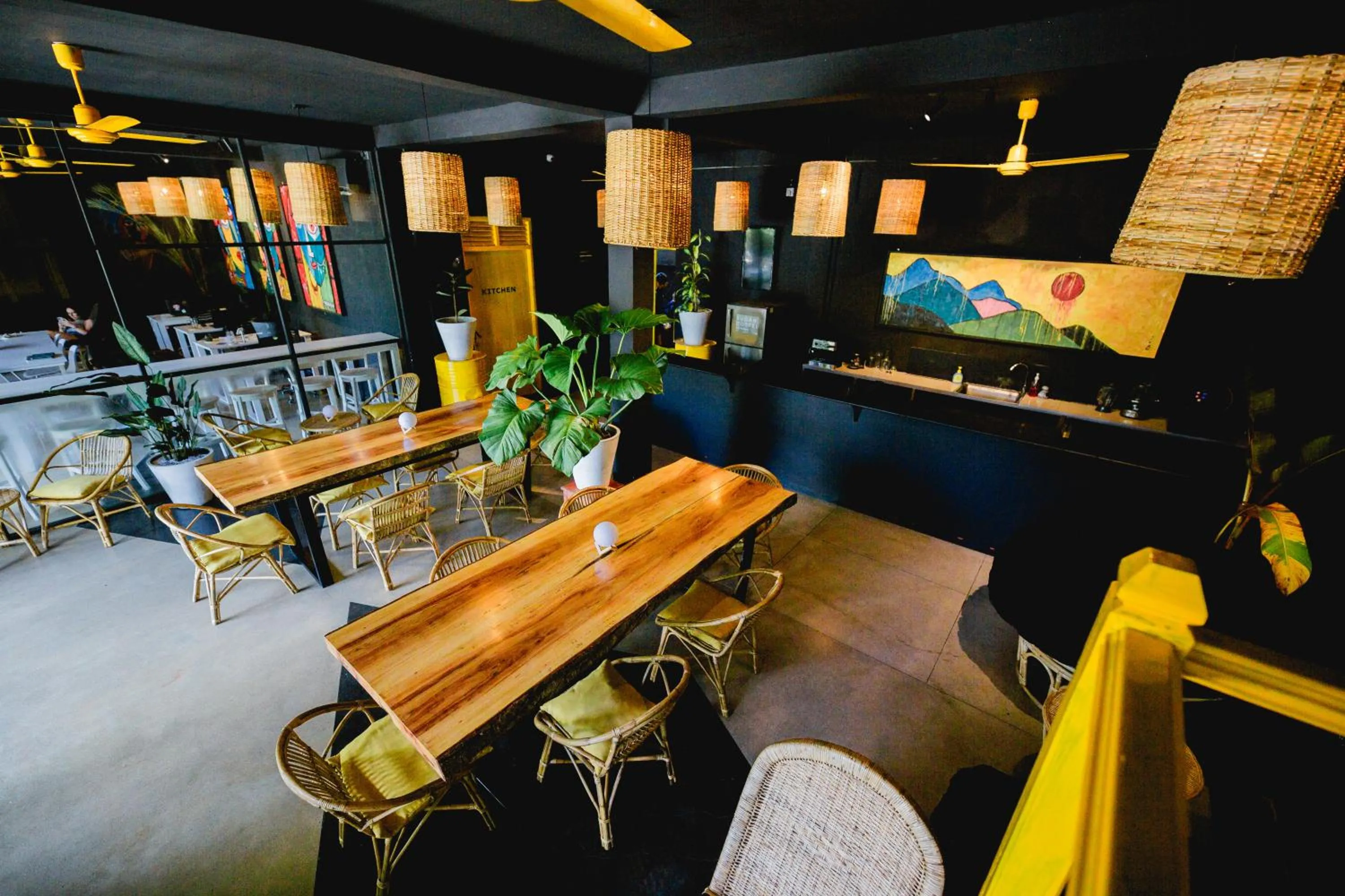 Restaurant/places to eat in Sugar Hostel Weligama - Coliving & Coworking