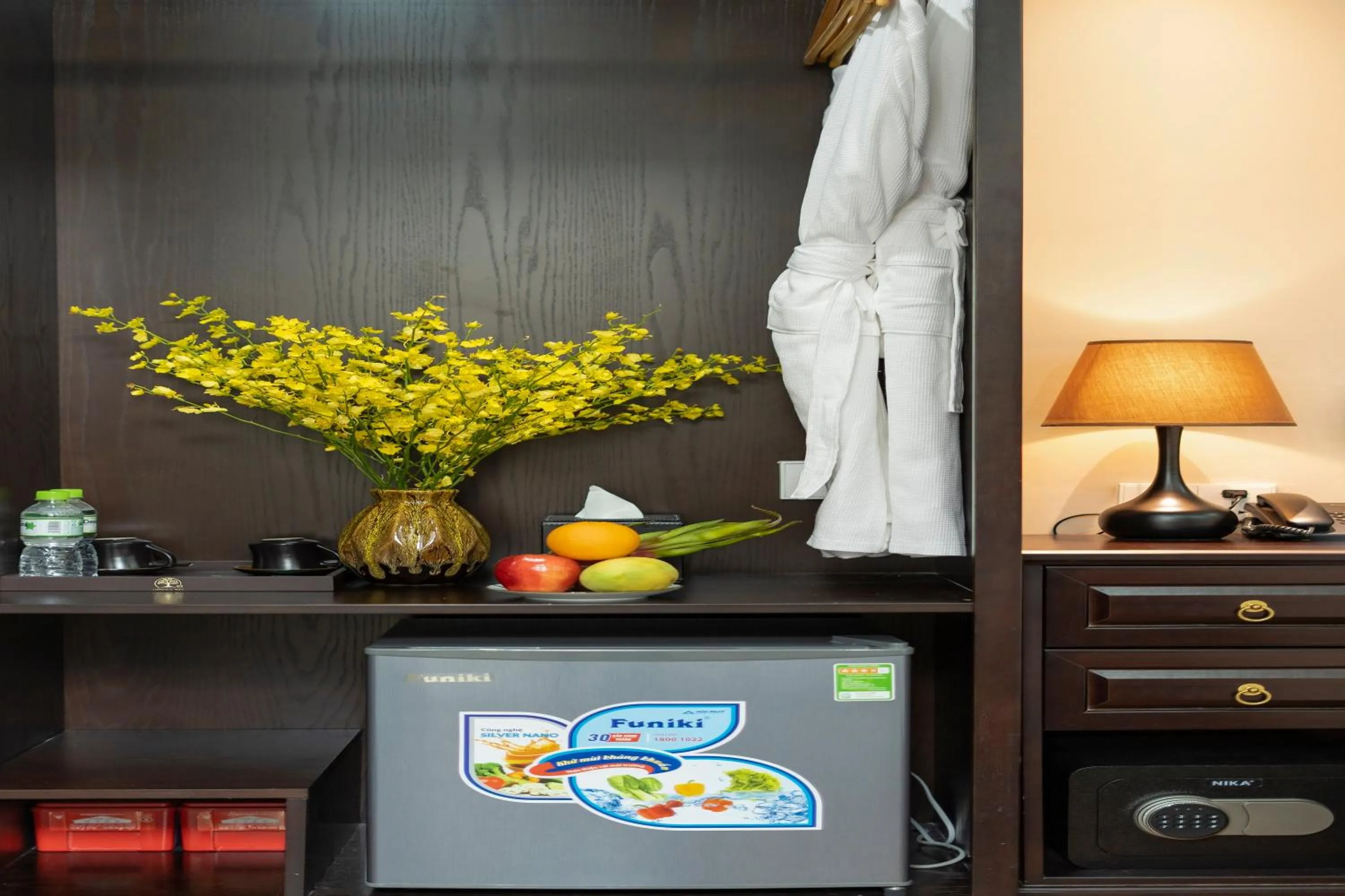 wardrobe in Hanoi Fiesta Grand Hotel and Spa