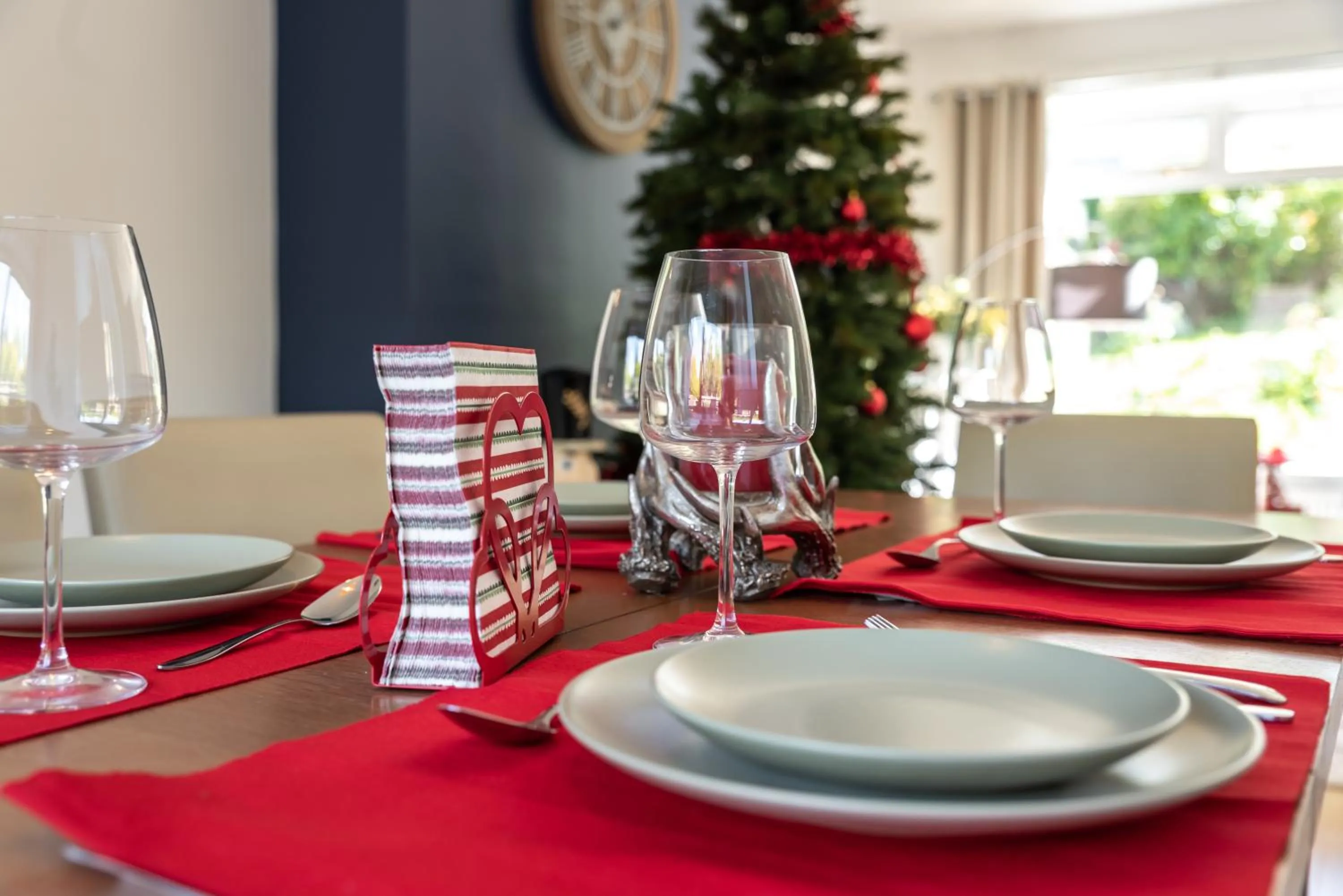 Chichester retreat house with free parking