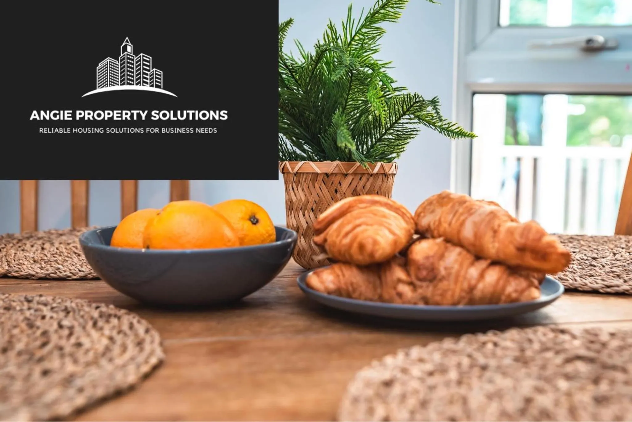 Chichester retreat house with free parking