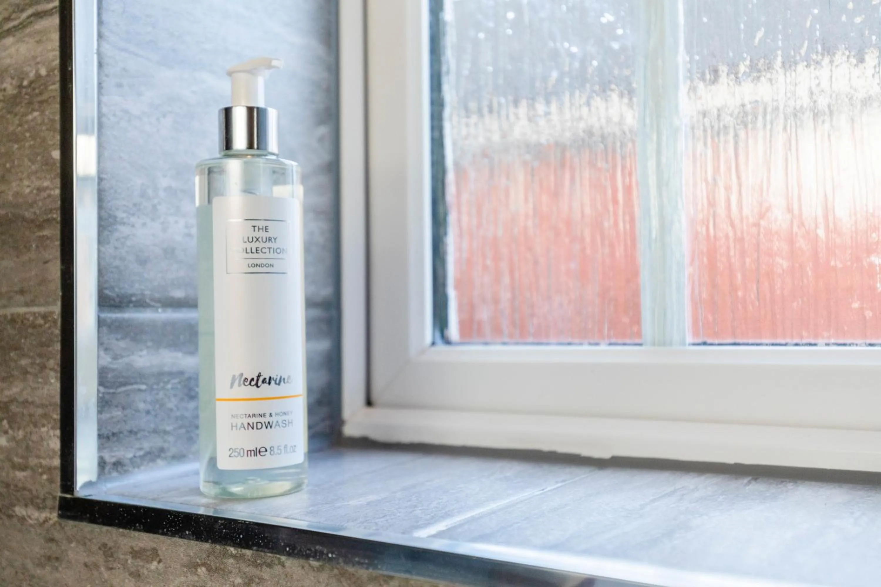 Chichester retreat house with free parking