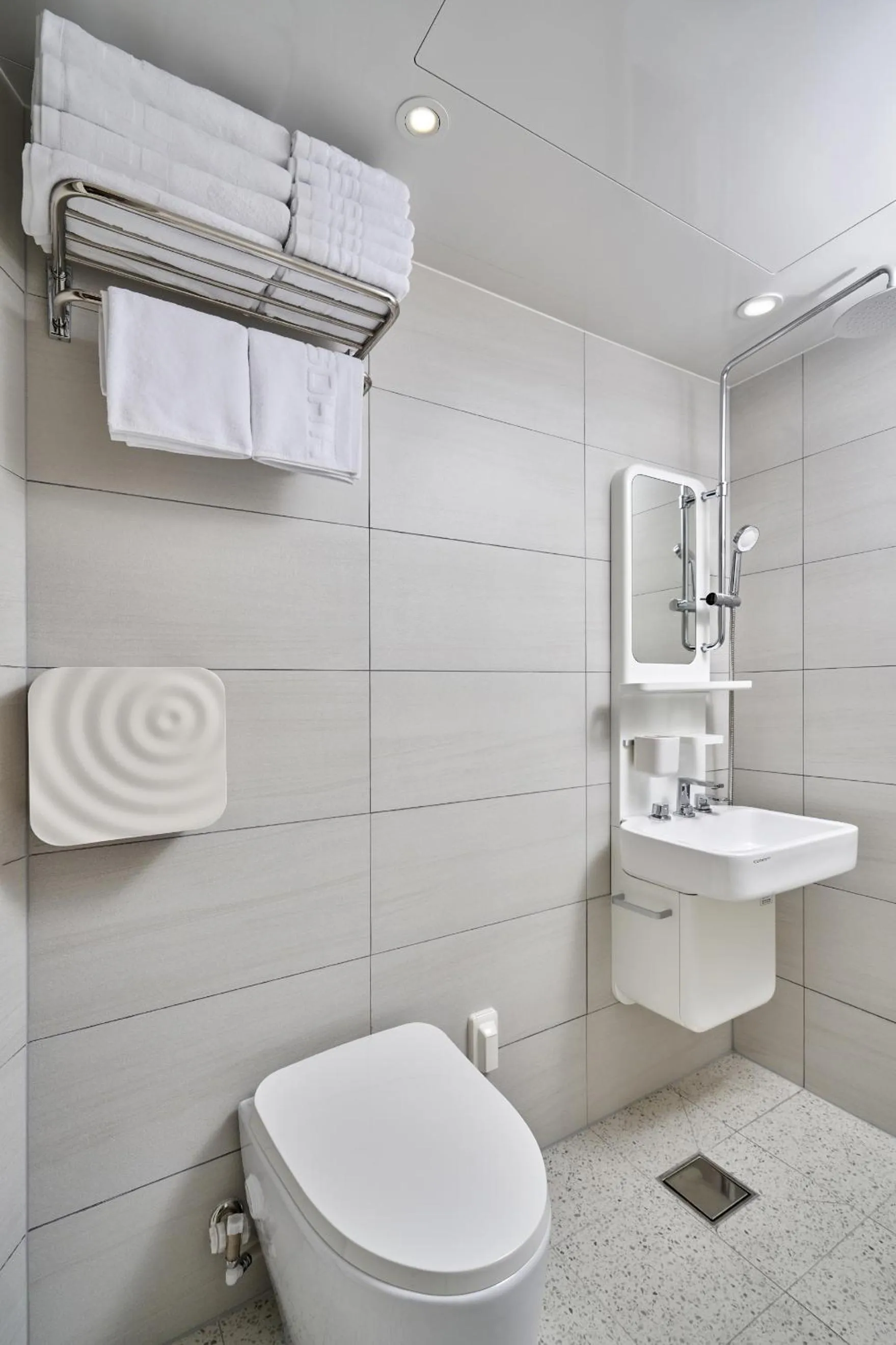 Bathroom in H HOSTEL Itaewon