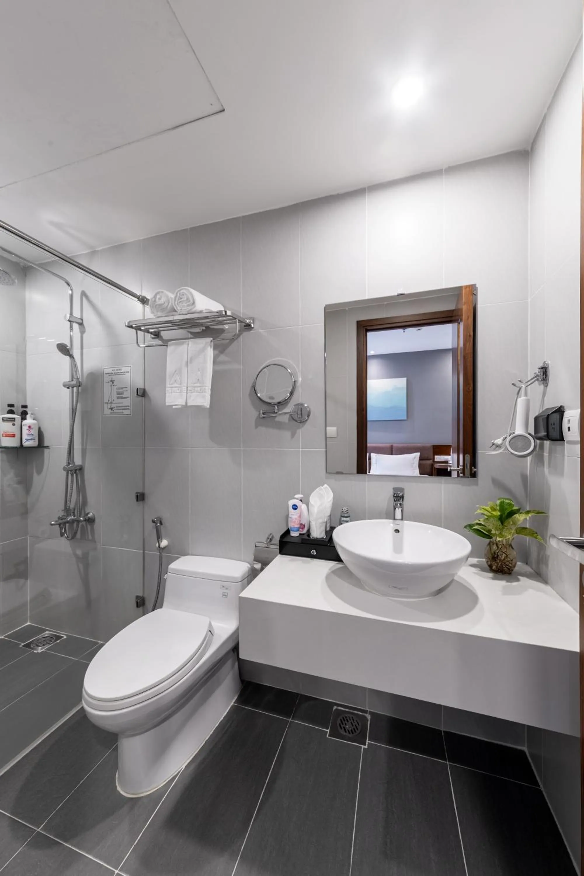 Shower in A25 Hotel - 55 Cách Mạng Tháng 8