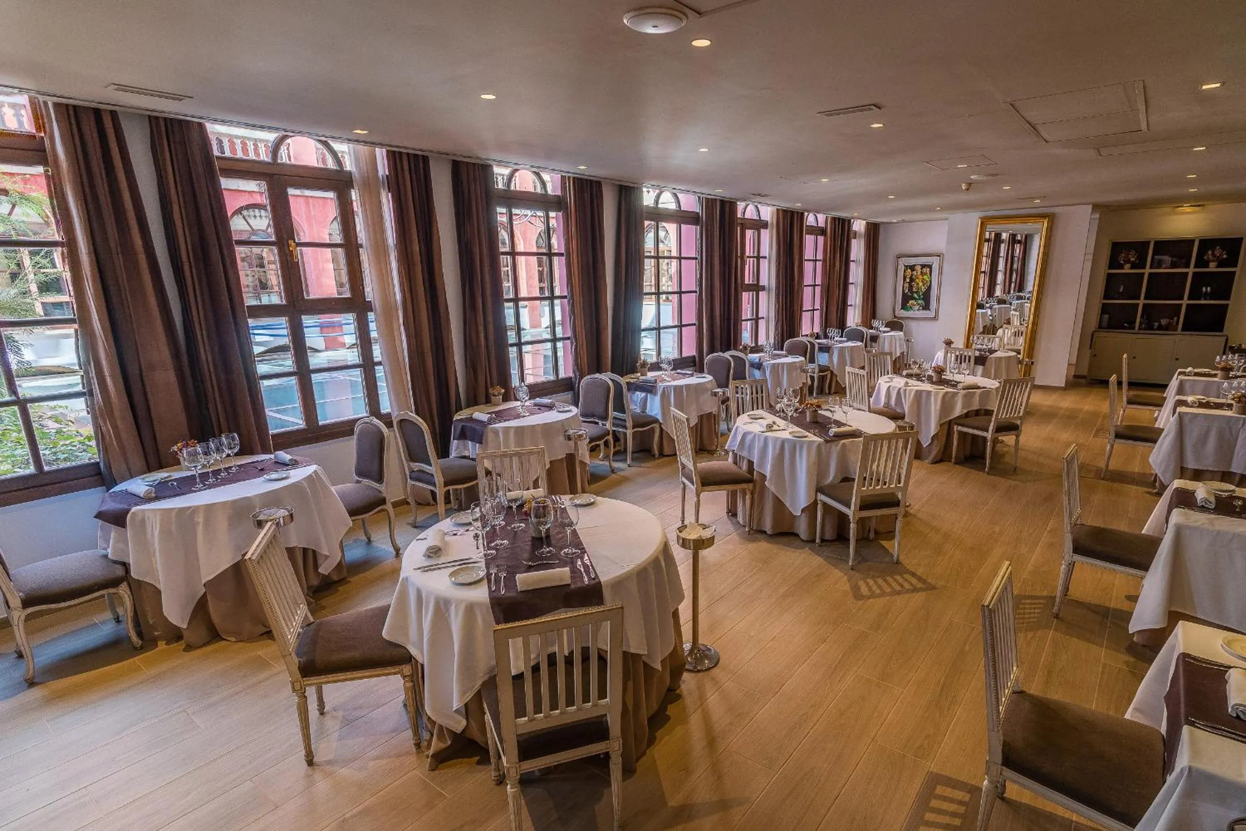 Restaurant/places to eat in Hotel Blancafort Spa Termal