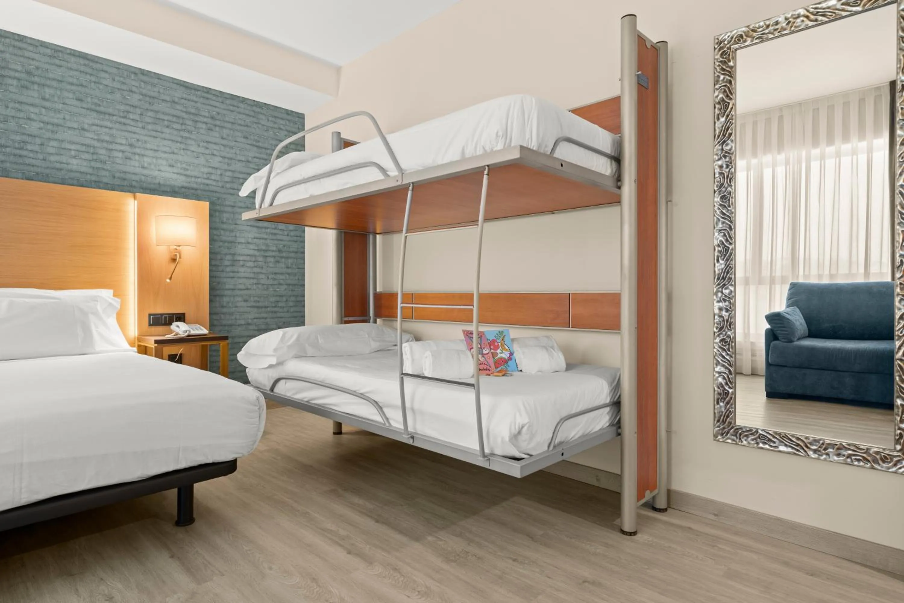 Bedroom, Bed in Hotel Zentral Gijón Rey Pelayo