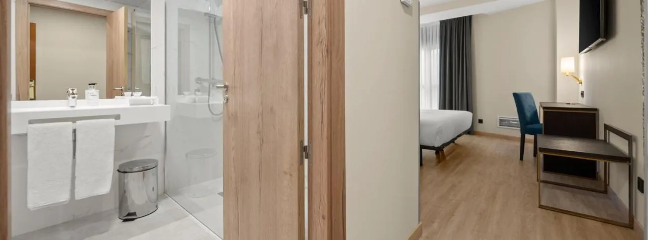 Bed in Hotel Zentral Gijón Rey Pelayo