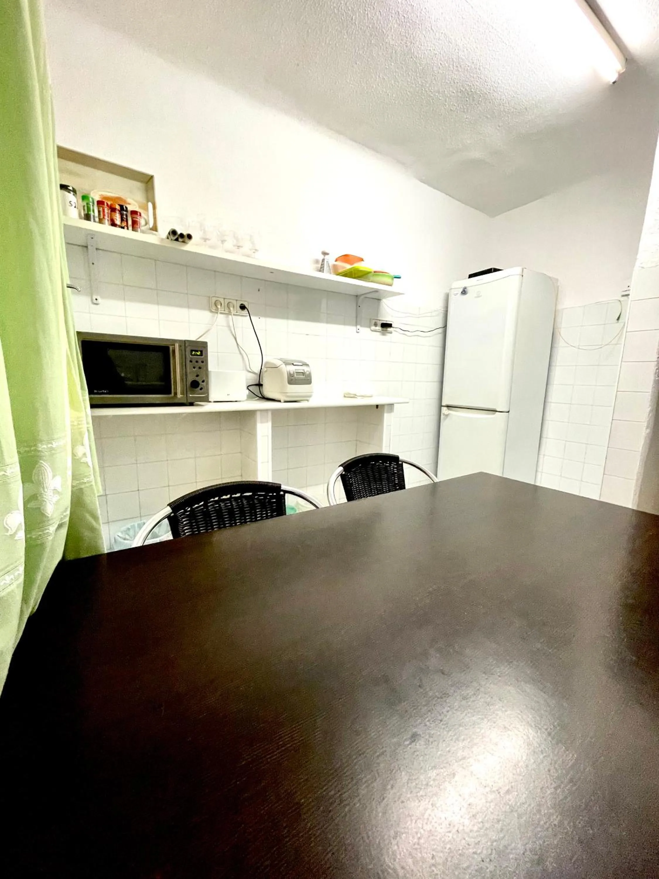 minibar in Las habitaciones en Alicante