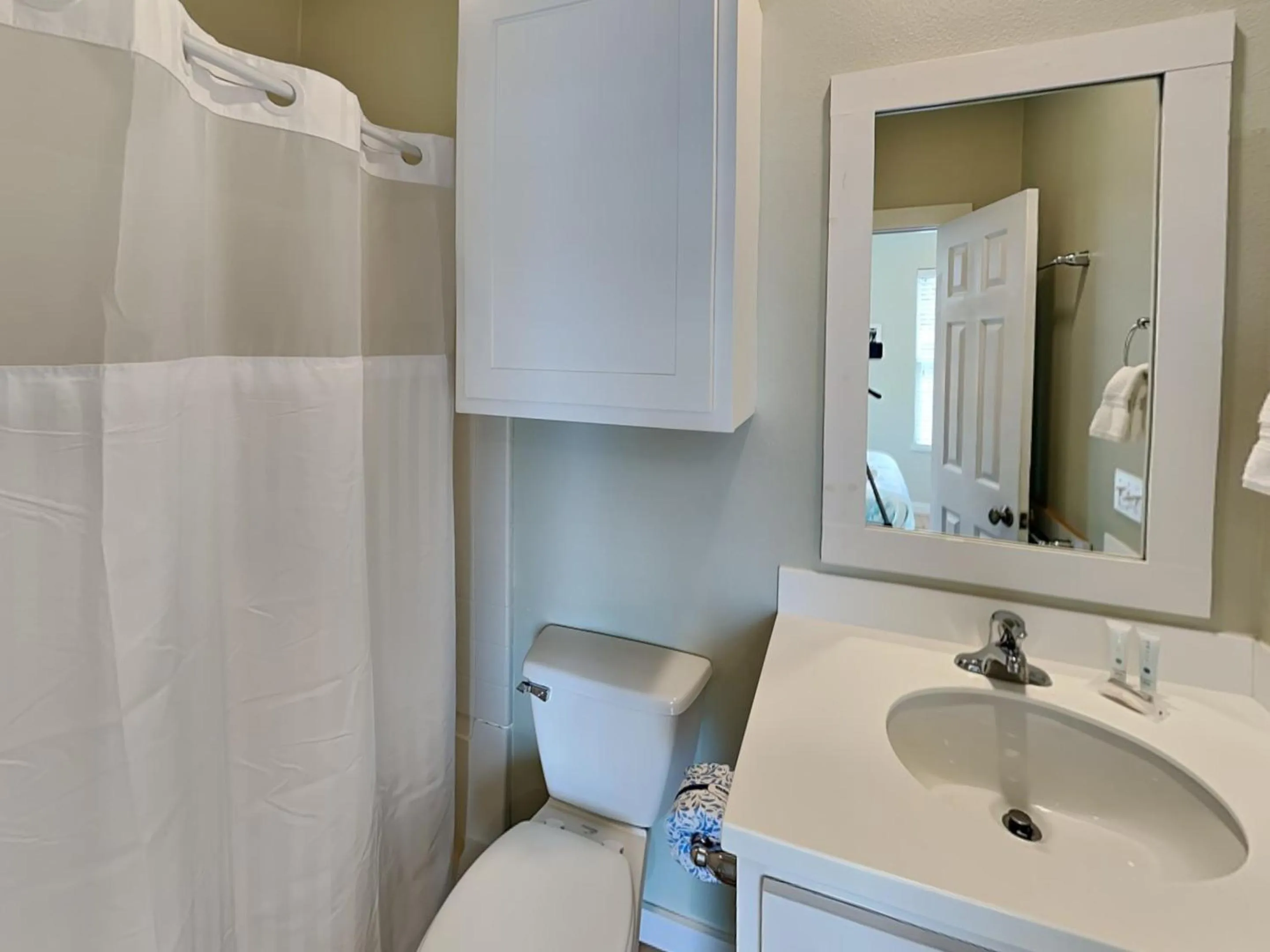 Shower in Beach Club 1