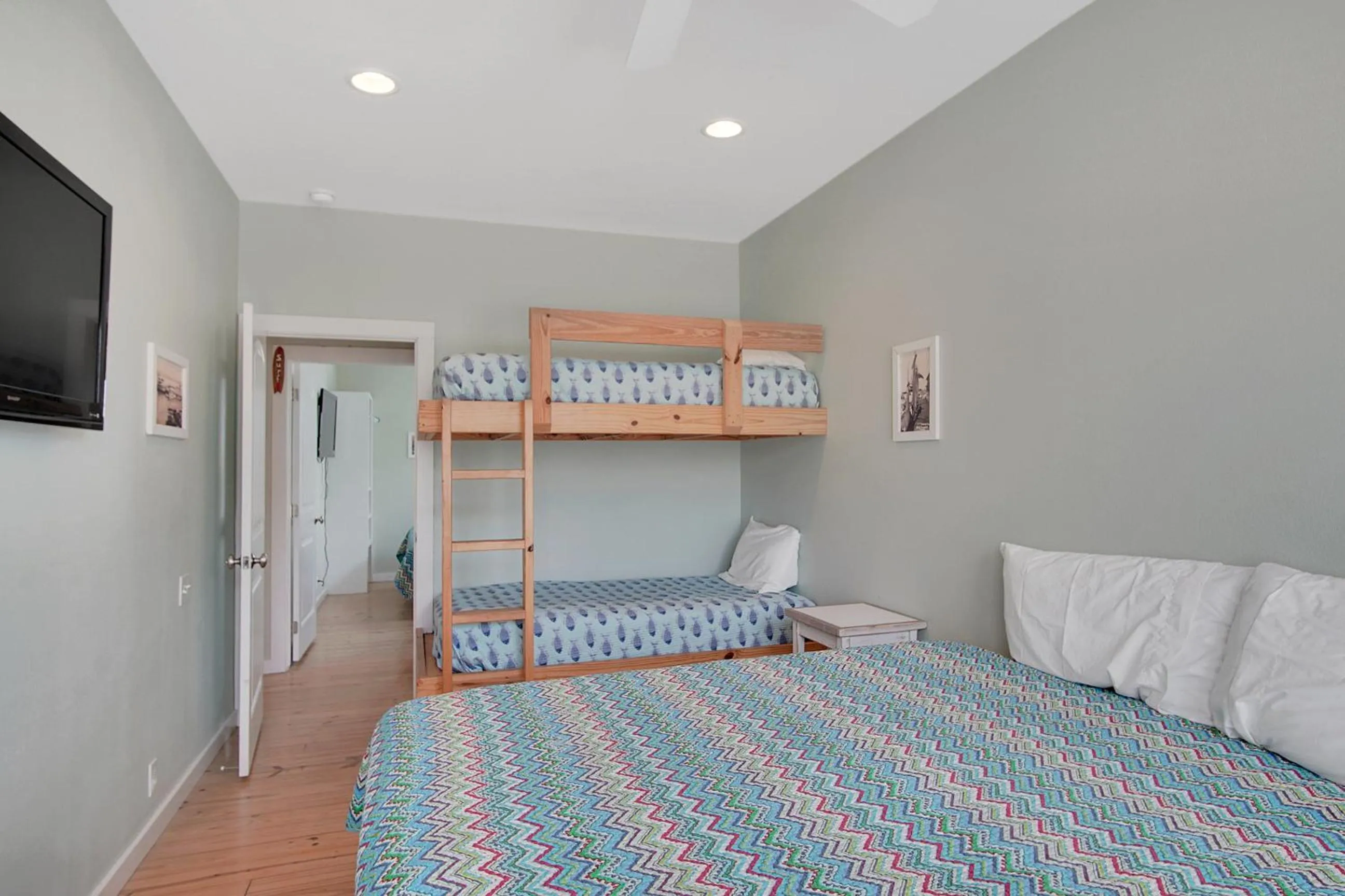 Property building, Bed in Beach Club 1