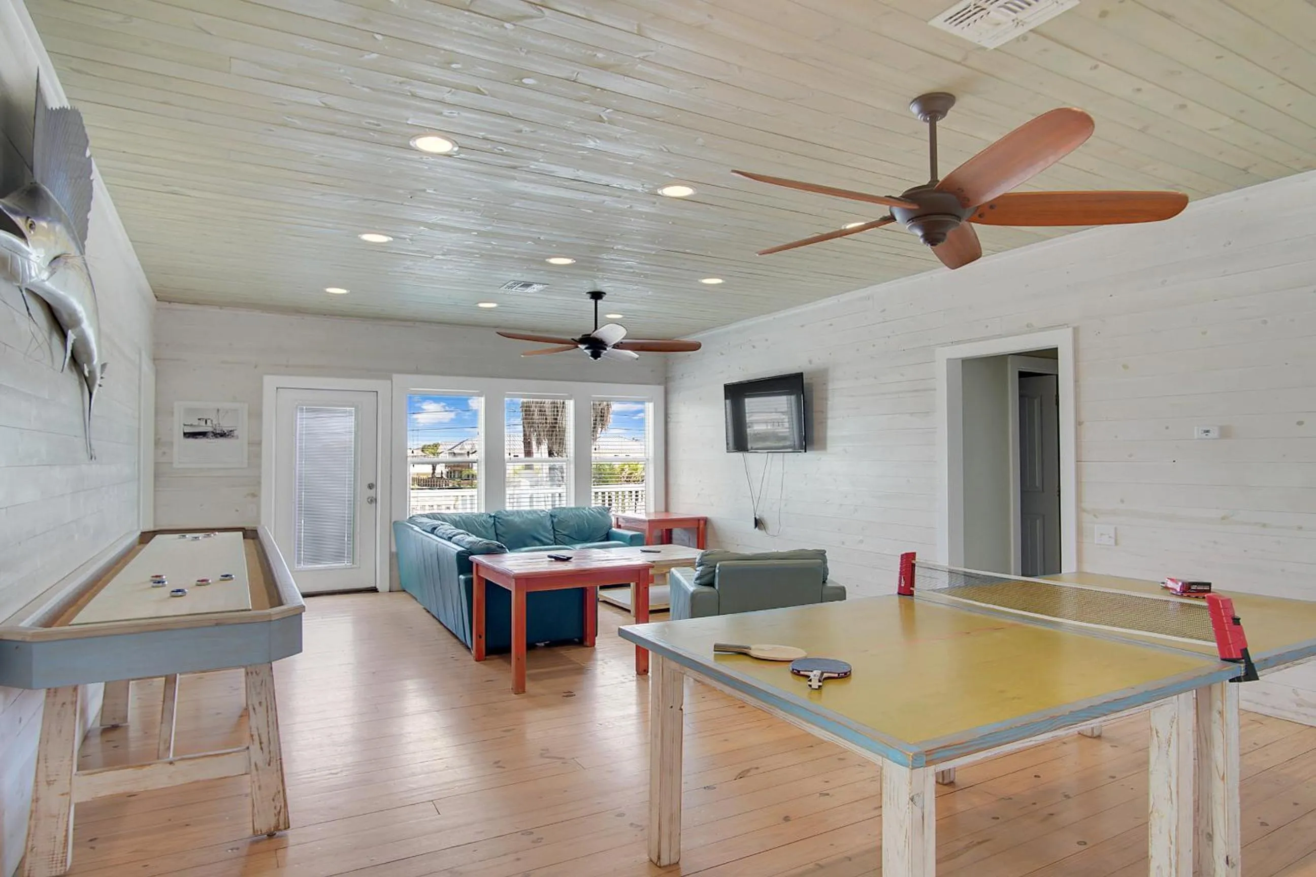 Property building in Beach Club 1