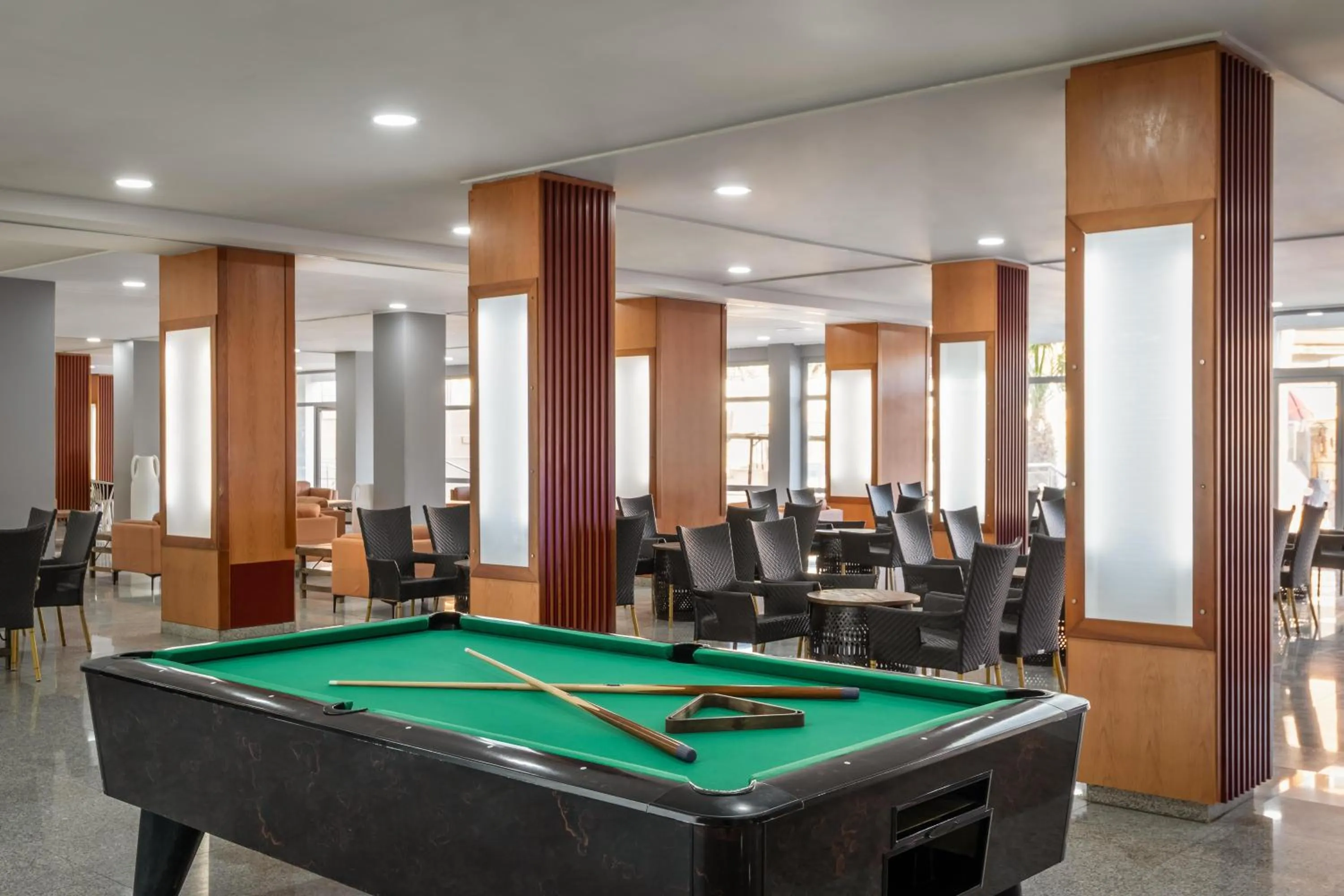 Lounge or bar in Hotel Fenix Family by ALEGRIA