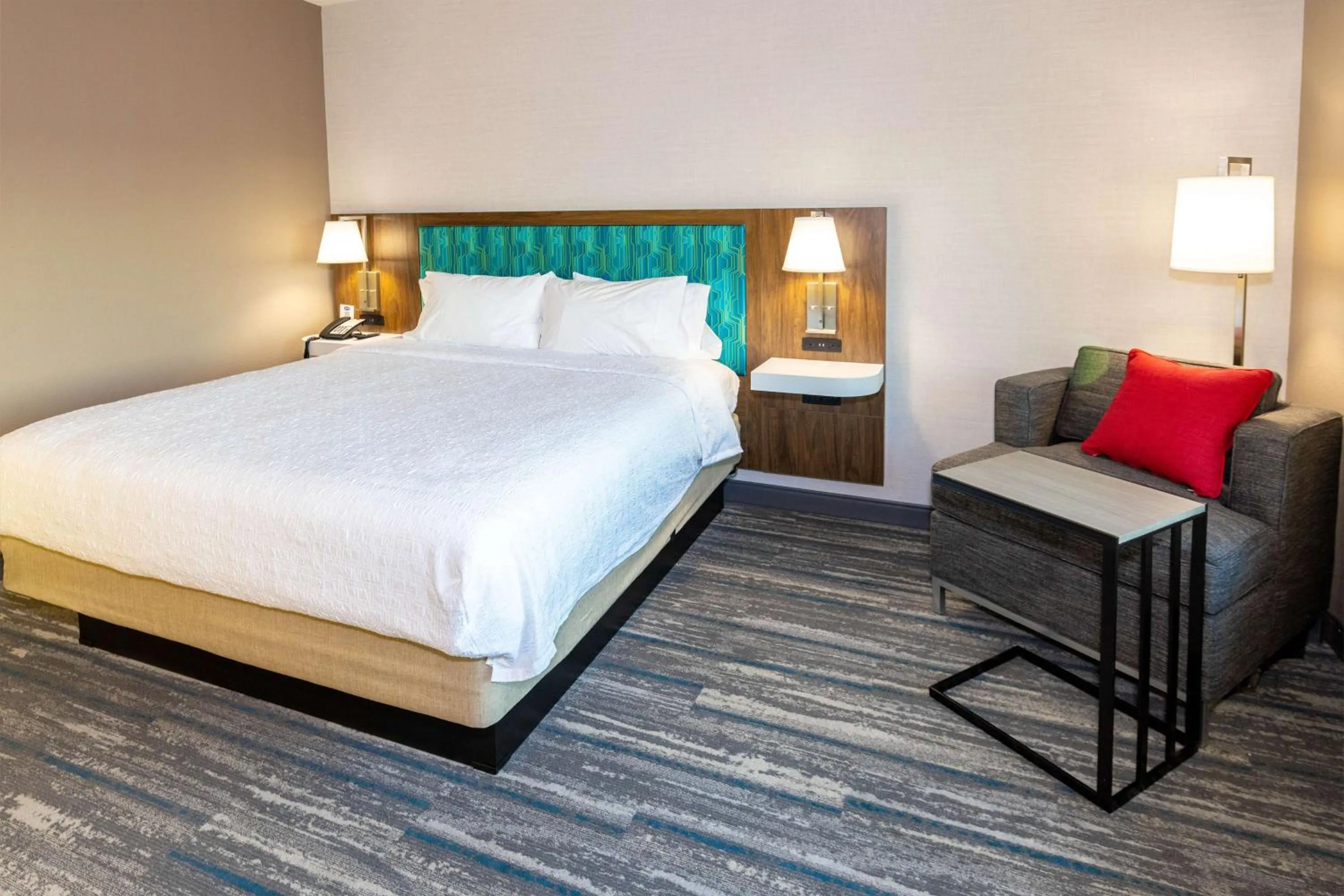 Bed in Hampton Inn Selma, Ca