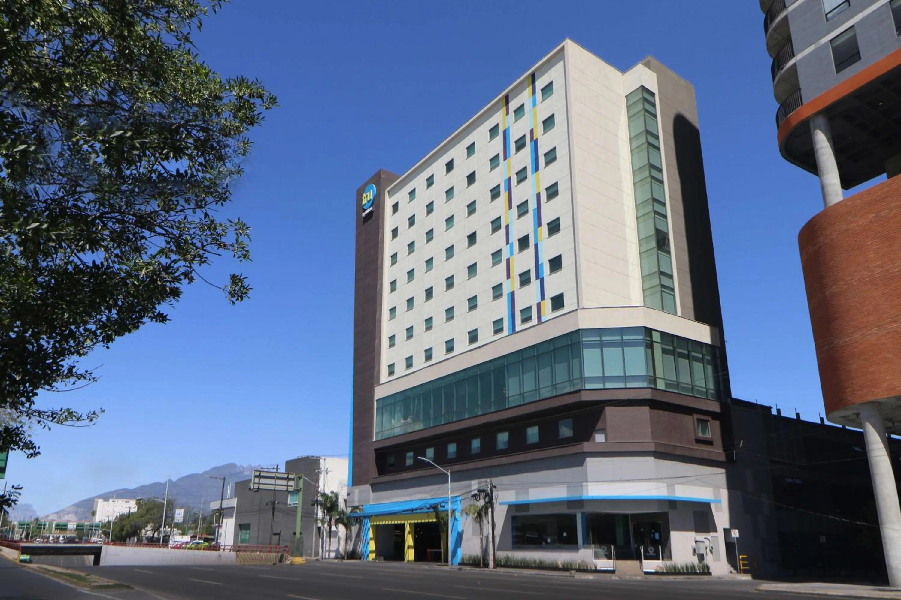 Property building in Tru By Hilton Monterrey Fundidora