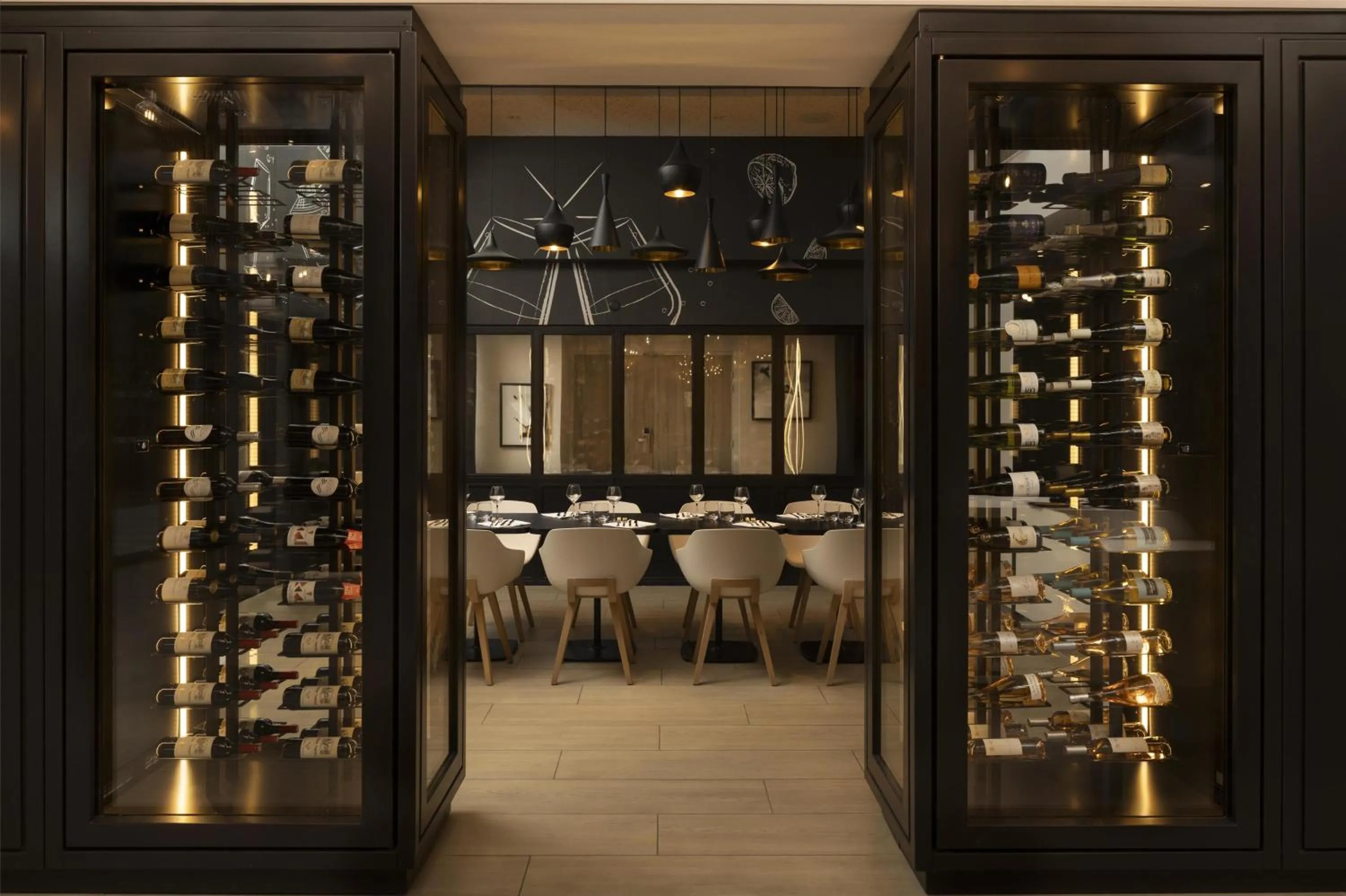 Restaurant/places to eat in Hilton Garden Inn Paris La Villette