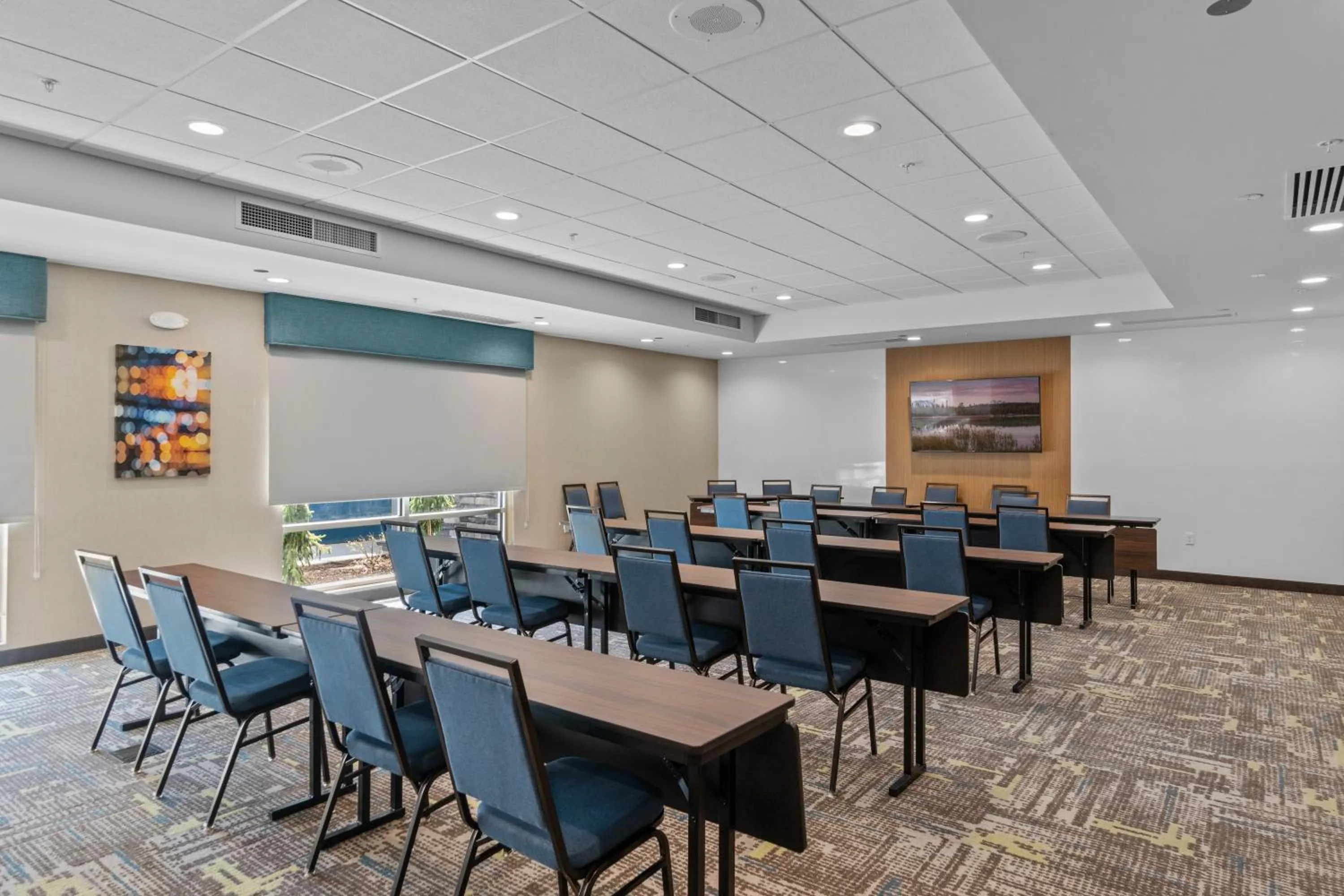 Meeting/conference room in Hampton Inn Redmond Bend Airport
