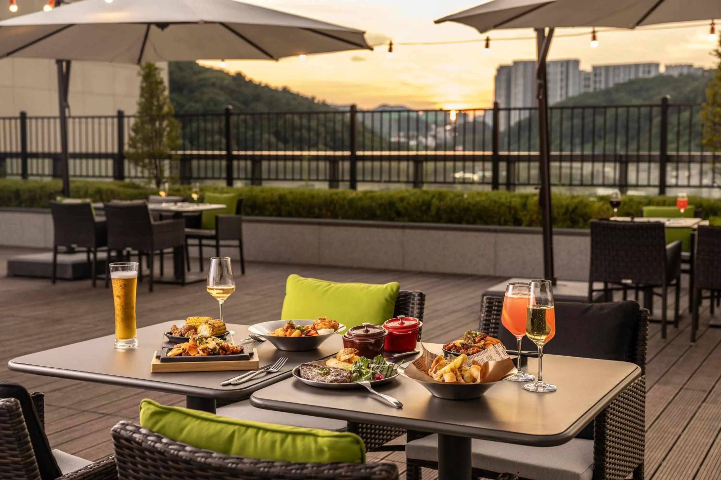 Restaurant/places to eat in DoubleTree By Hilton Seoul Pangyo