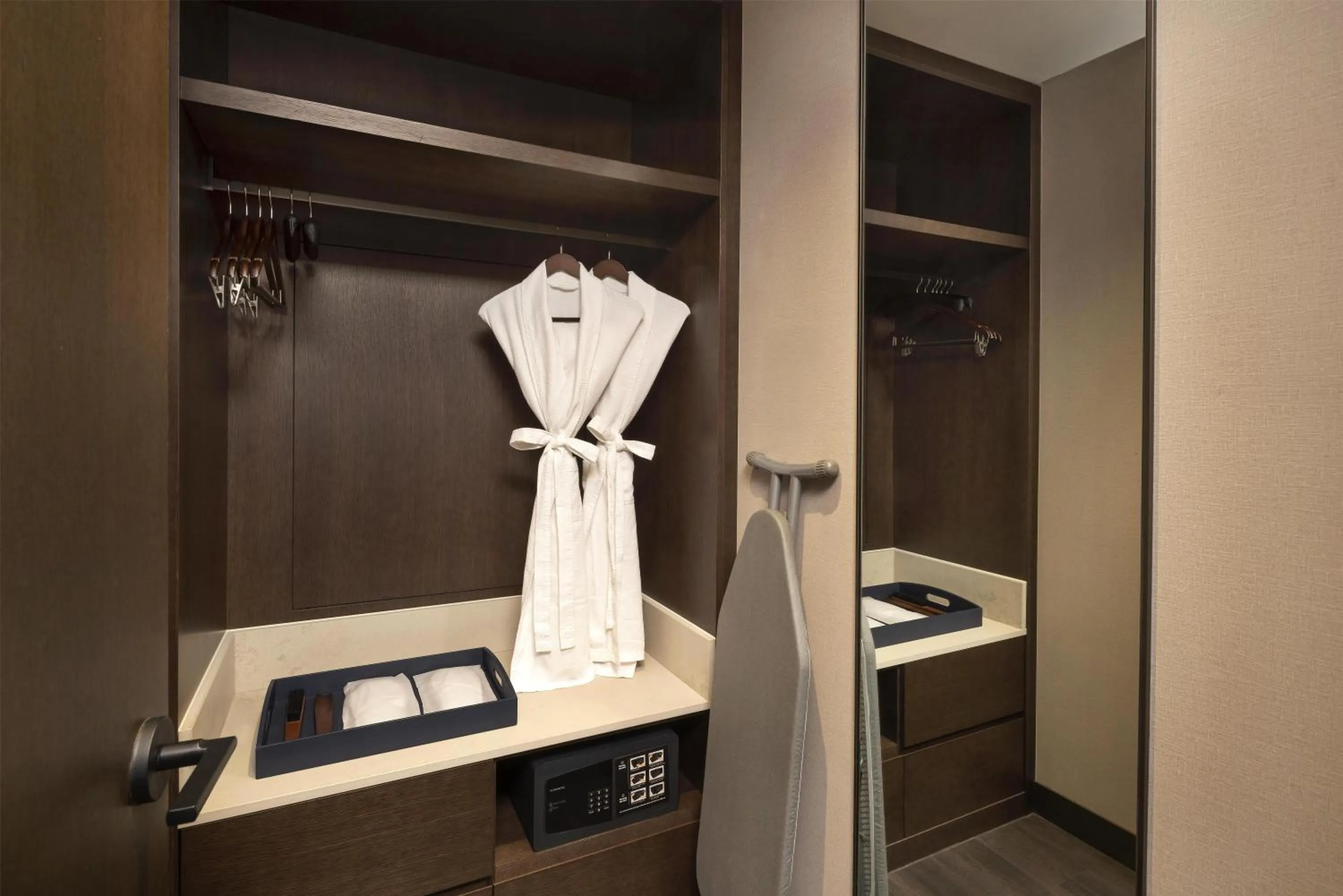 Bedroom in DoubleTree By Hilton Seoul Pangyo