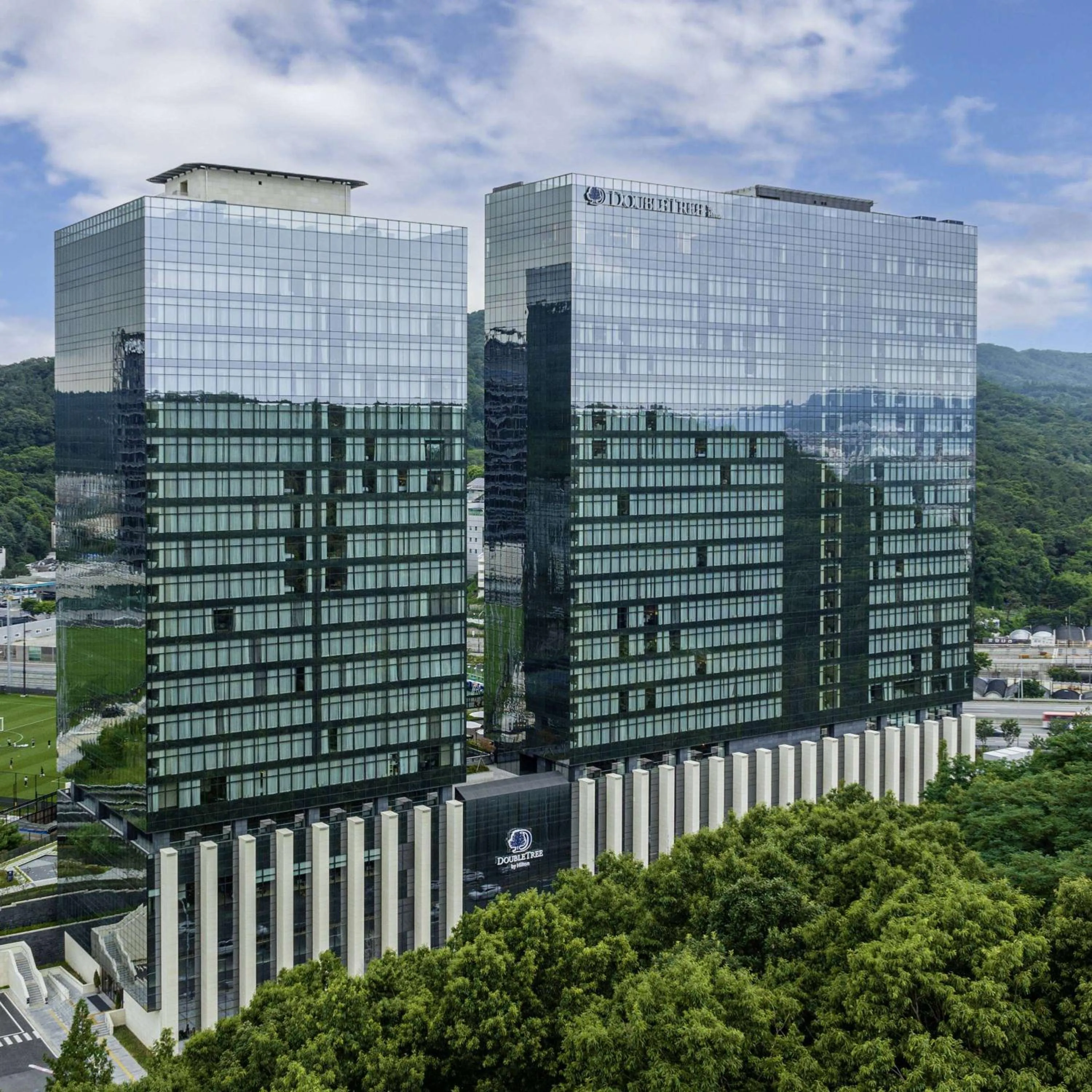 Property building in DoubleTree By Hilton Seoul Pangyo