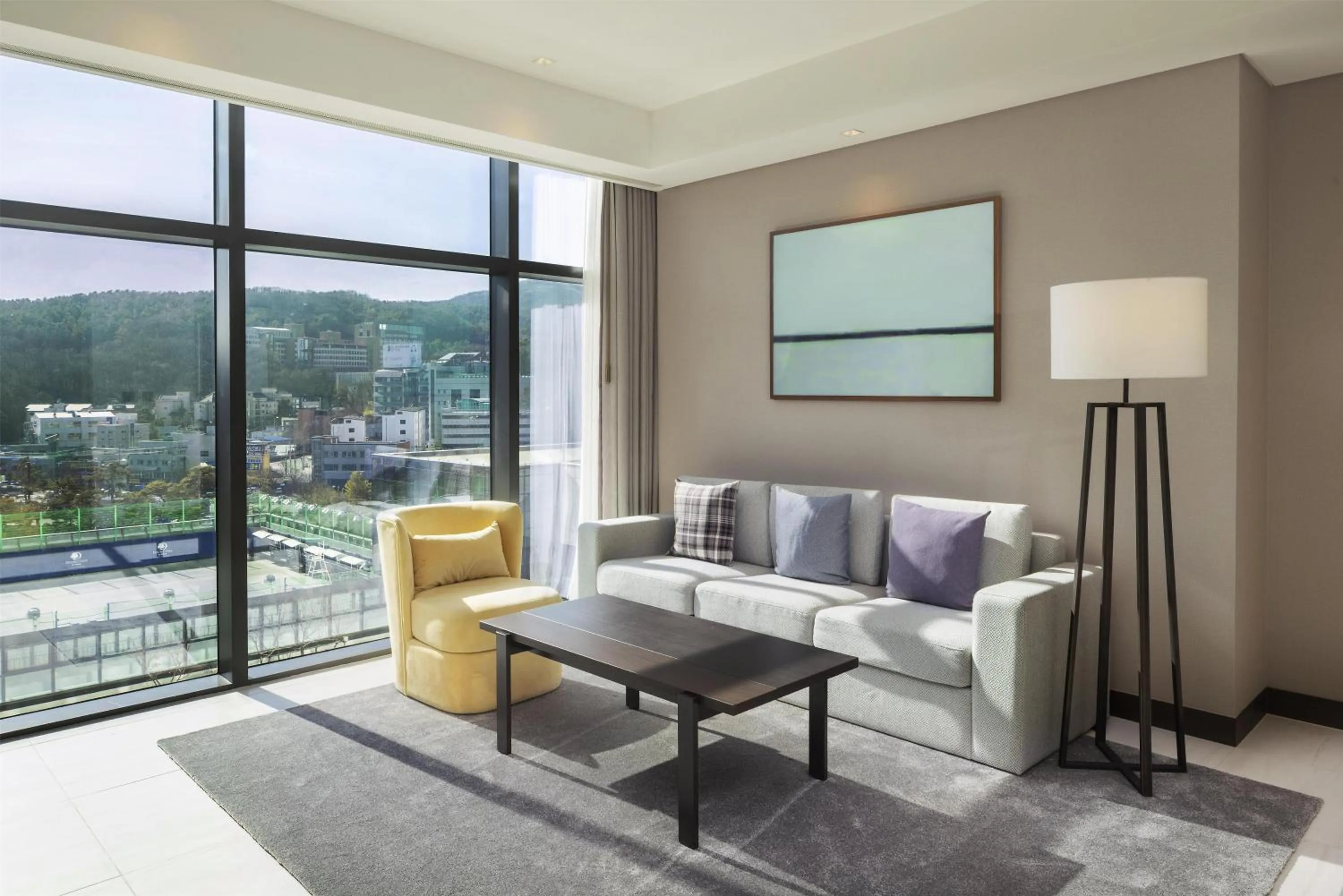 Living room in DoubleTree By Hilton Seoul Pangyo
