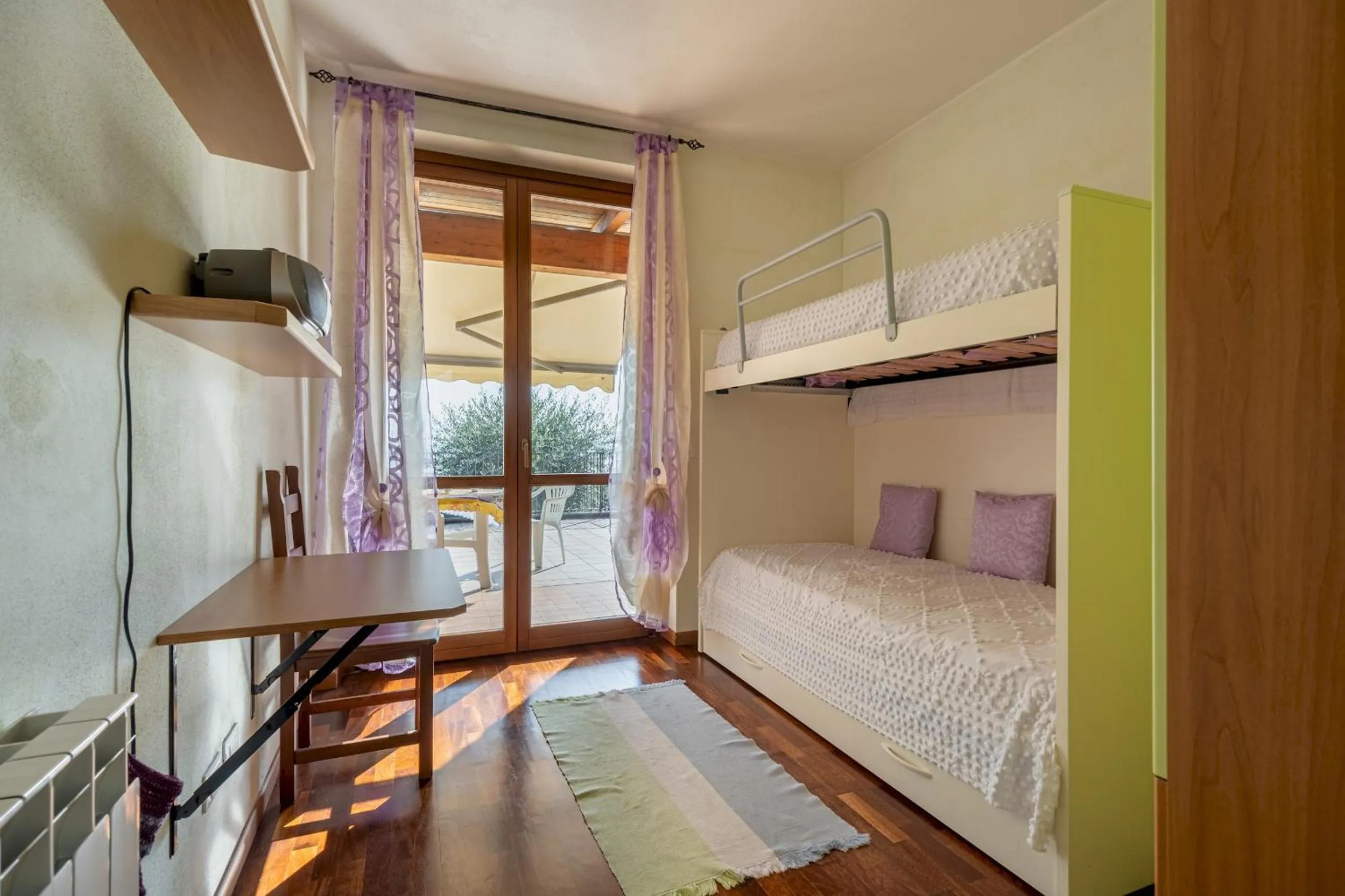 Other, Bed in La casa di Sarah