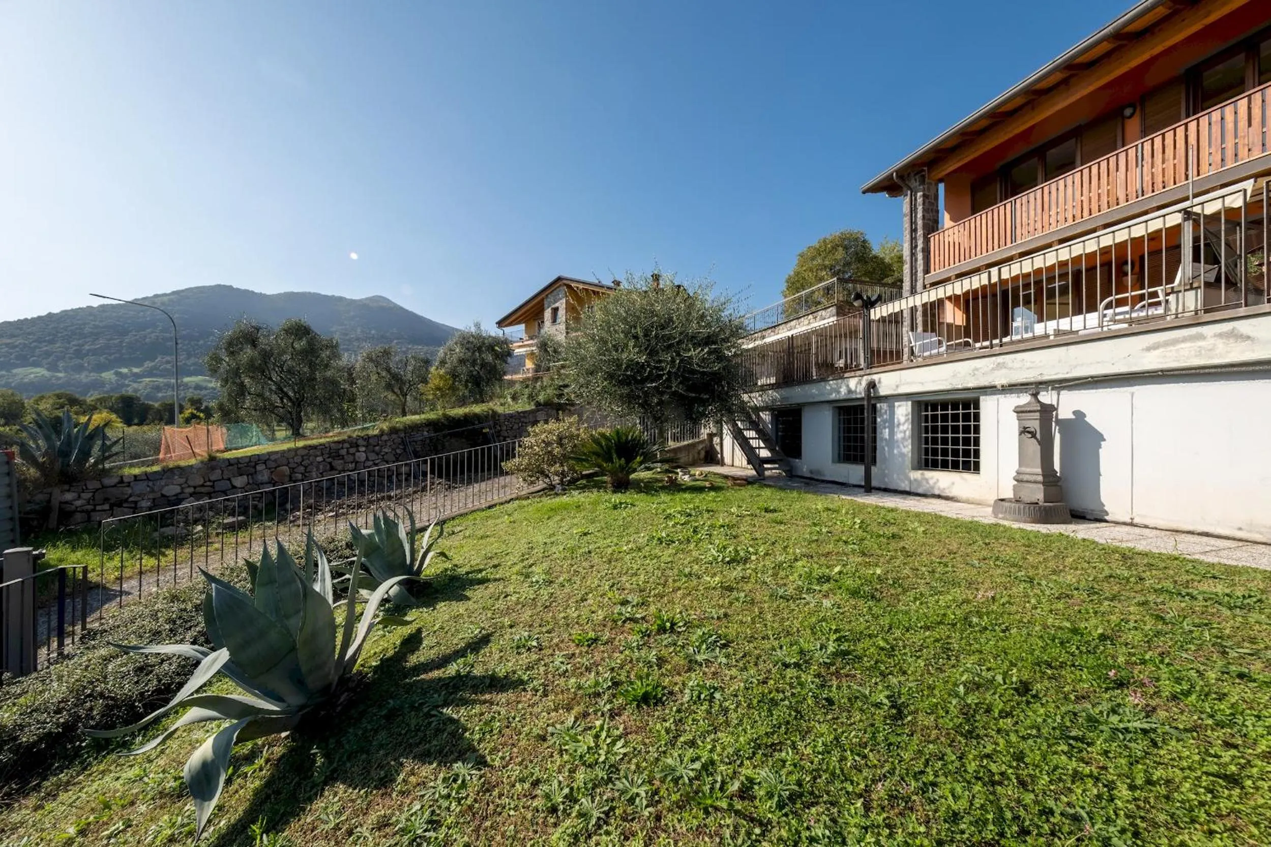 Other in La casa di Sarah