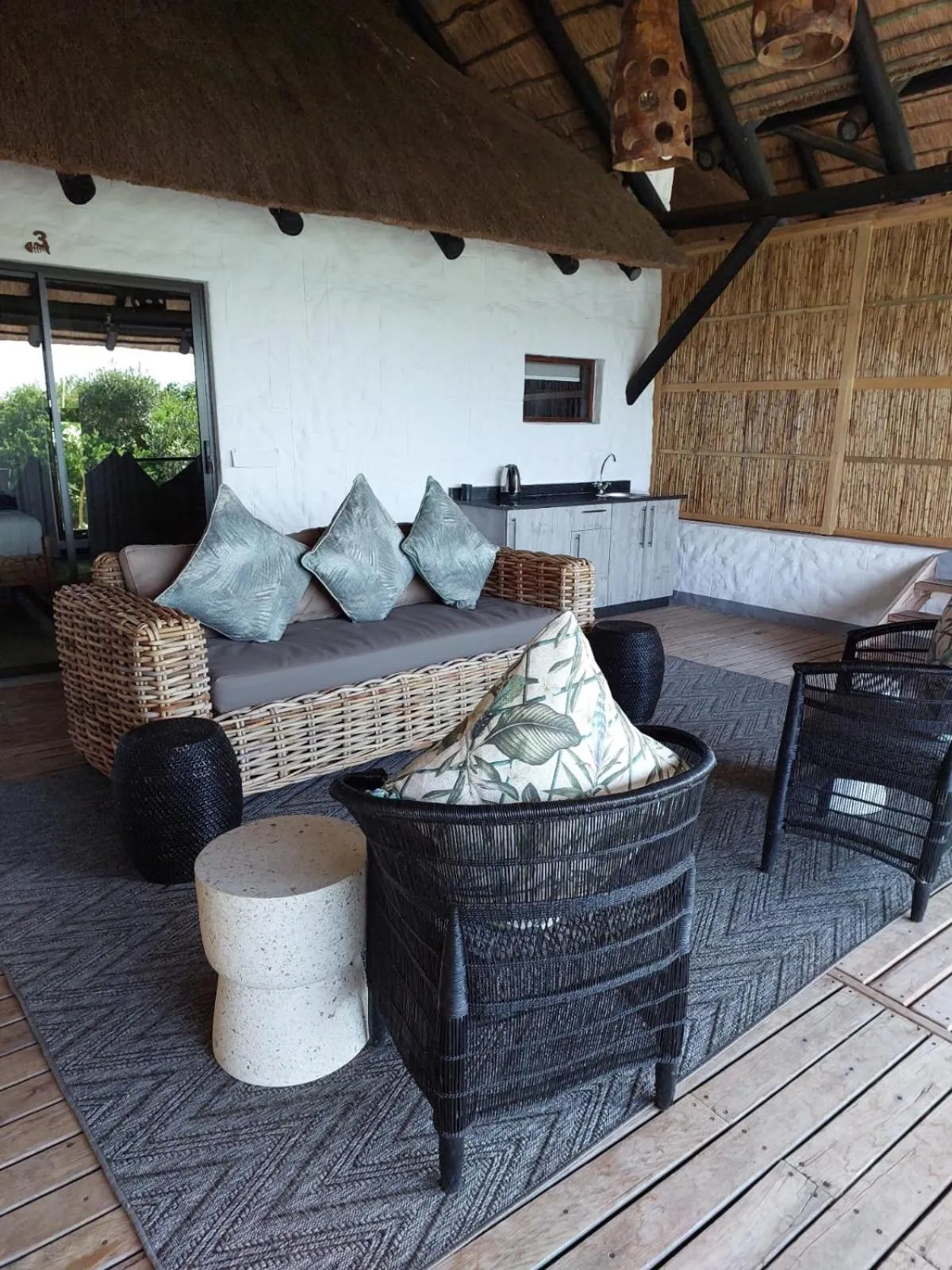Seating area in Mukumbura Lodge Bilene