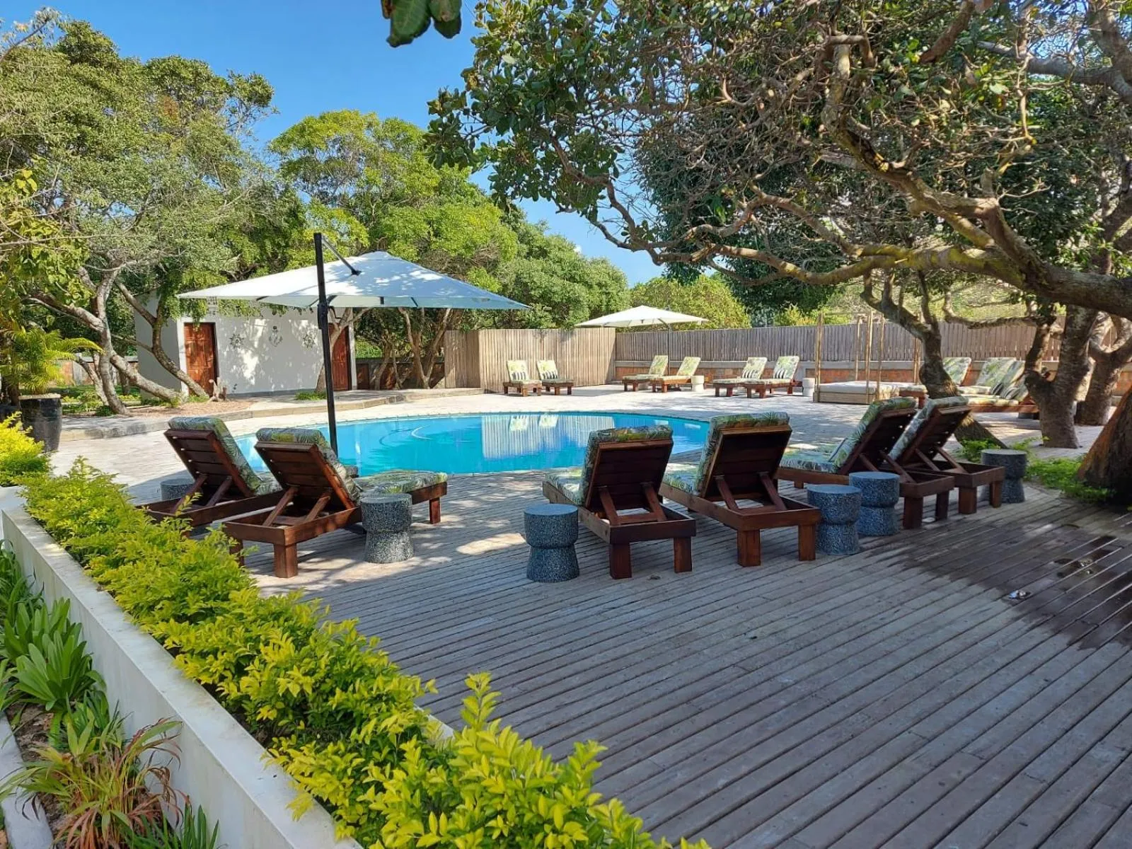 Pool view in Mukumbura Lodge Bilene