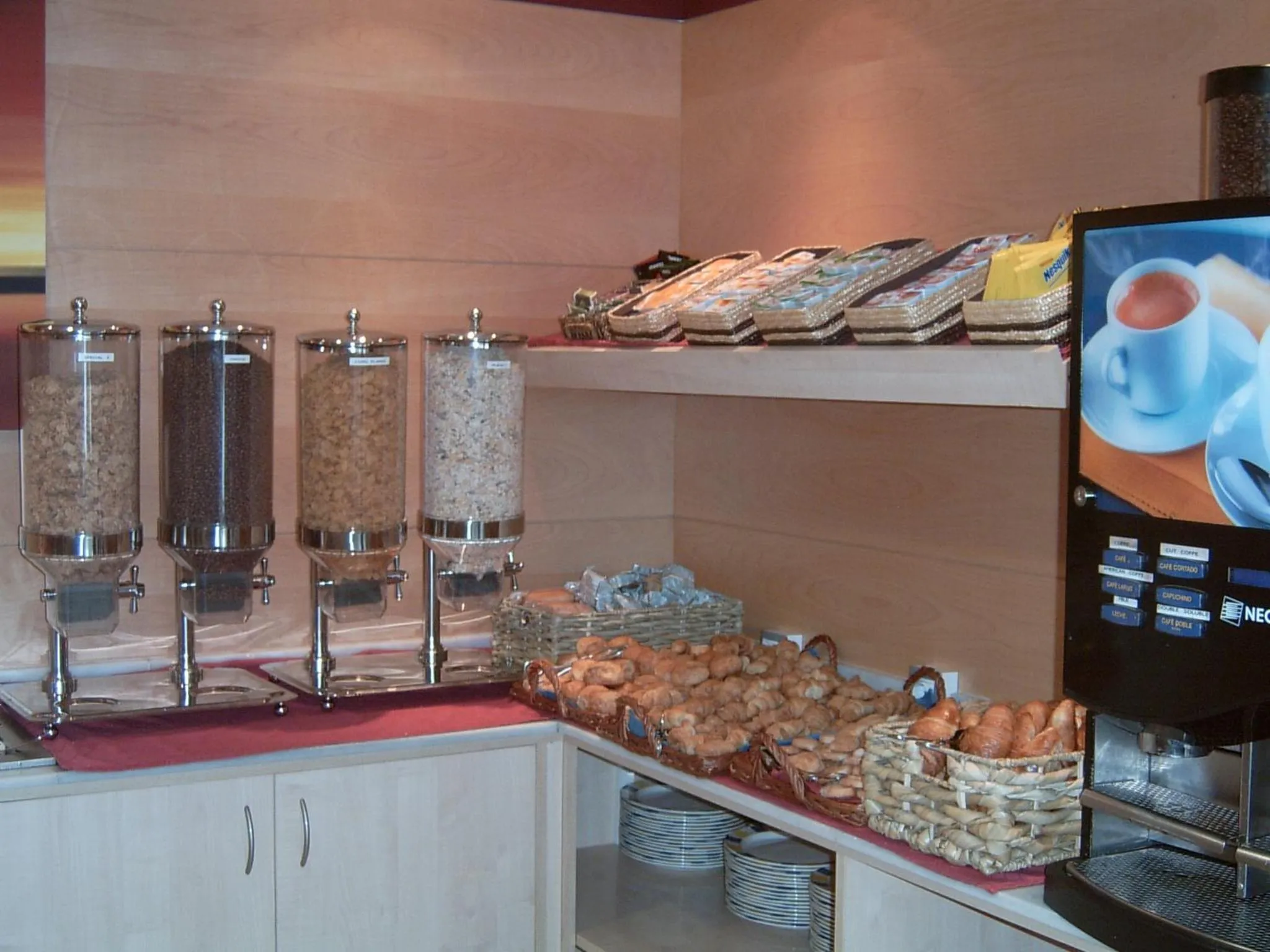 Breakfast in Holiday Inn Express Madrid-Alcorcón by IHG