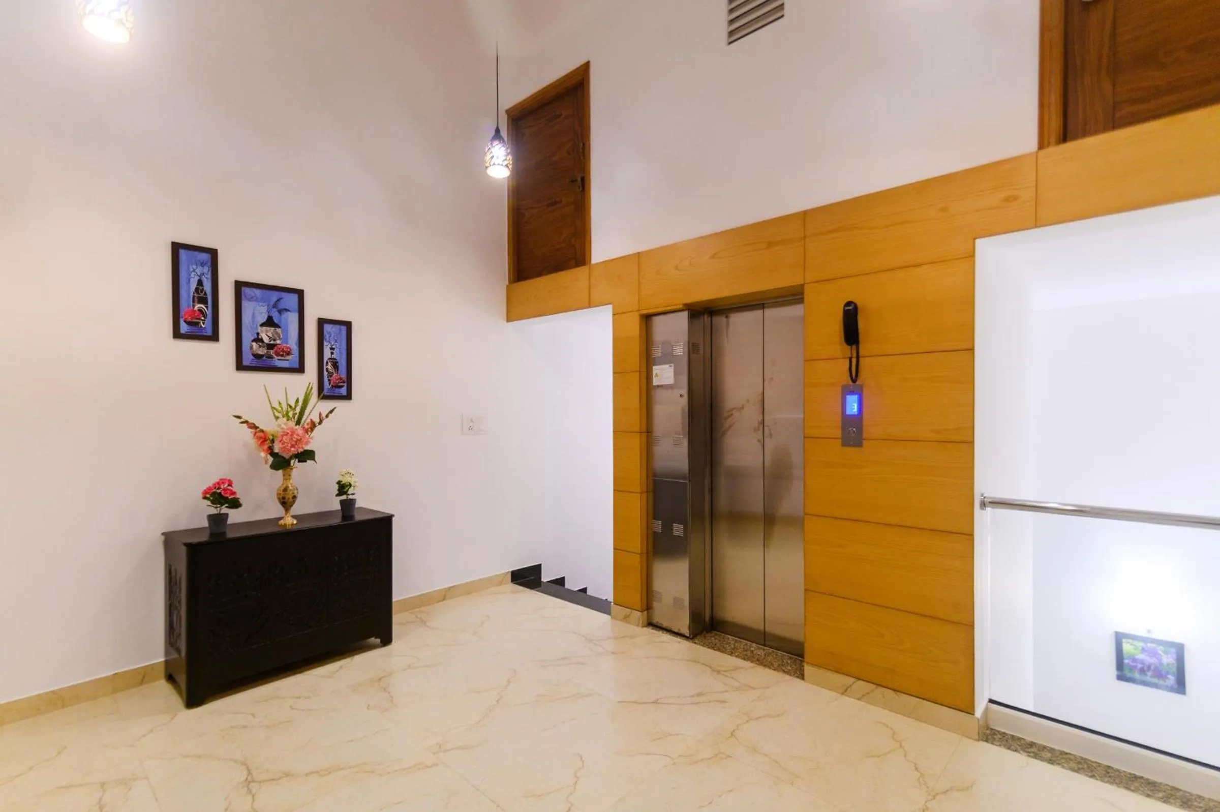 Lobby or reception in Lotus & Orchid Villas by Ramnath Homes