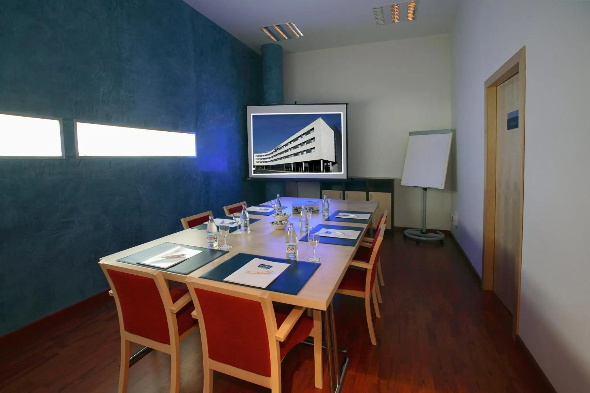 Meeting/conference room in Holiday Inn Express Molins de Rei by IHG