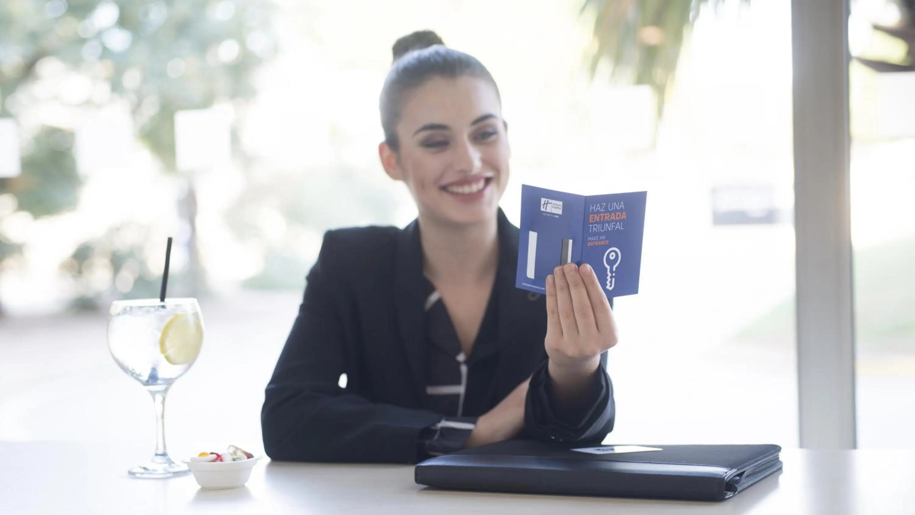 Lounge or bar in Holiday Inn Express Molins de Rei by IHG