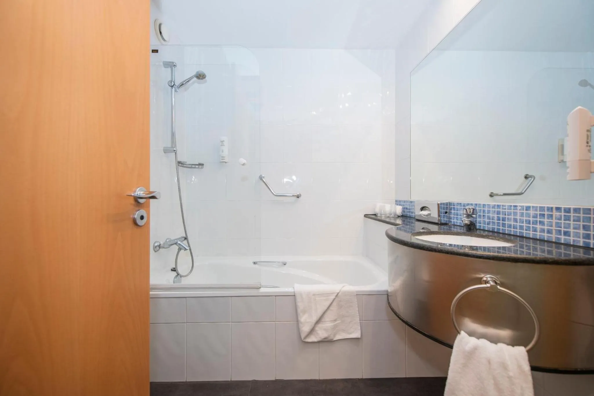 Bathroom in Holiday Inn Express Molins de Rei by IHG