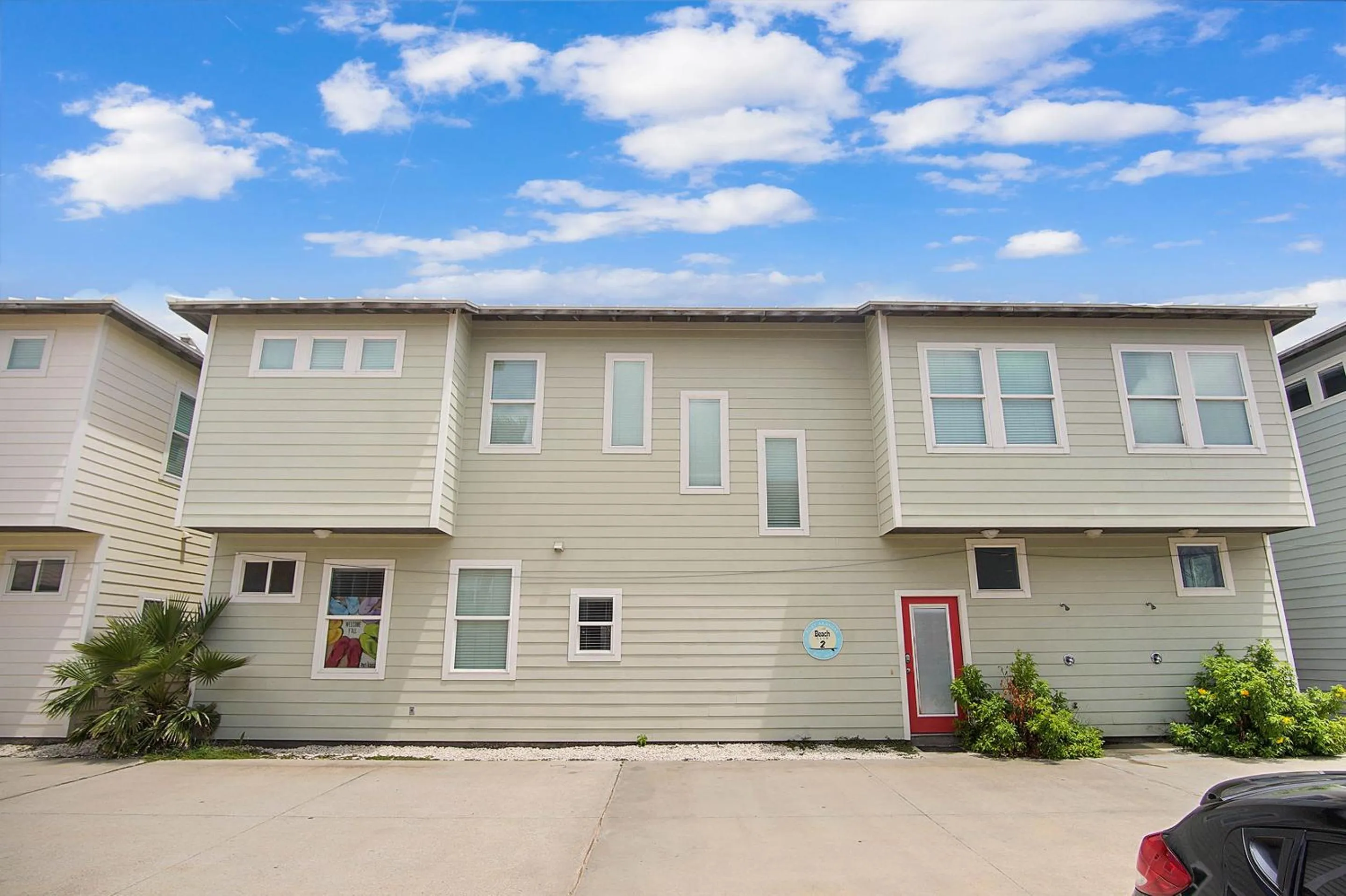 Property building in Beach Club 2