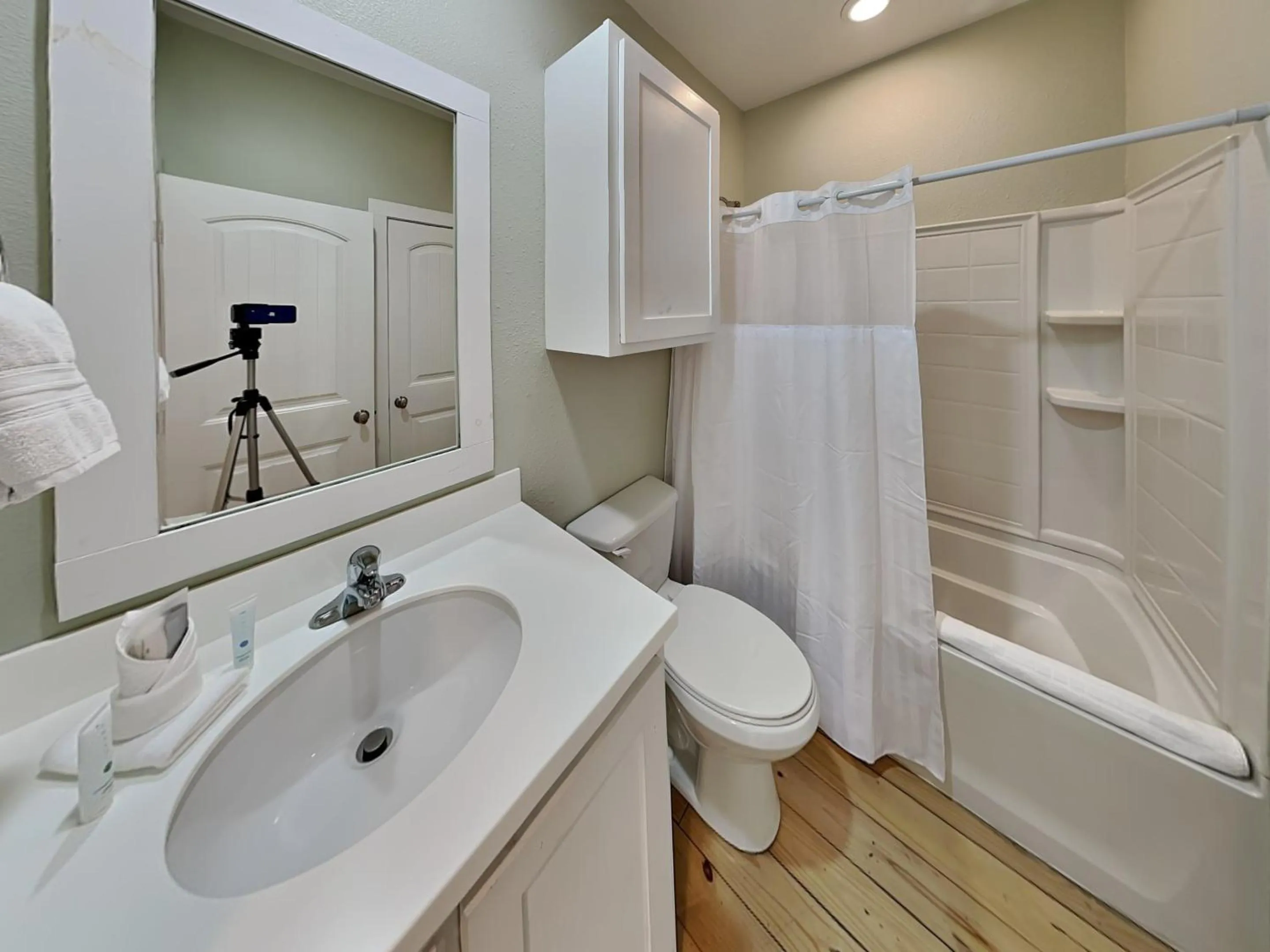 Shower in Beach Club 2