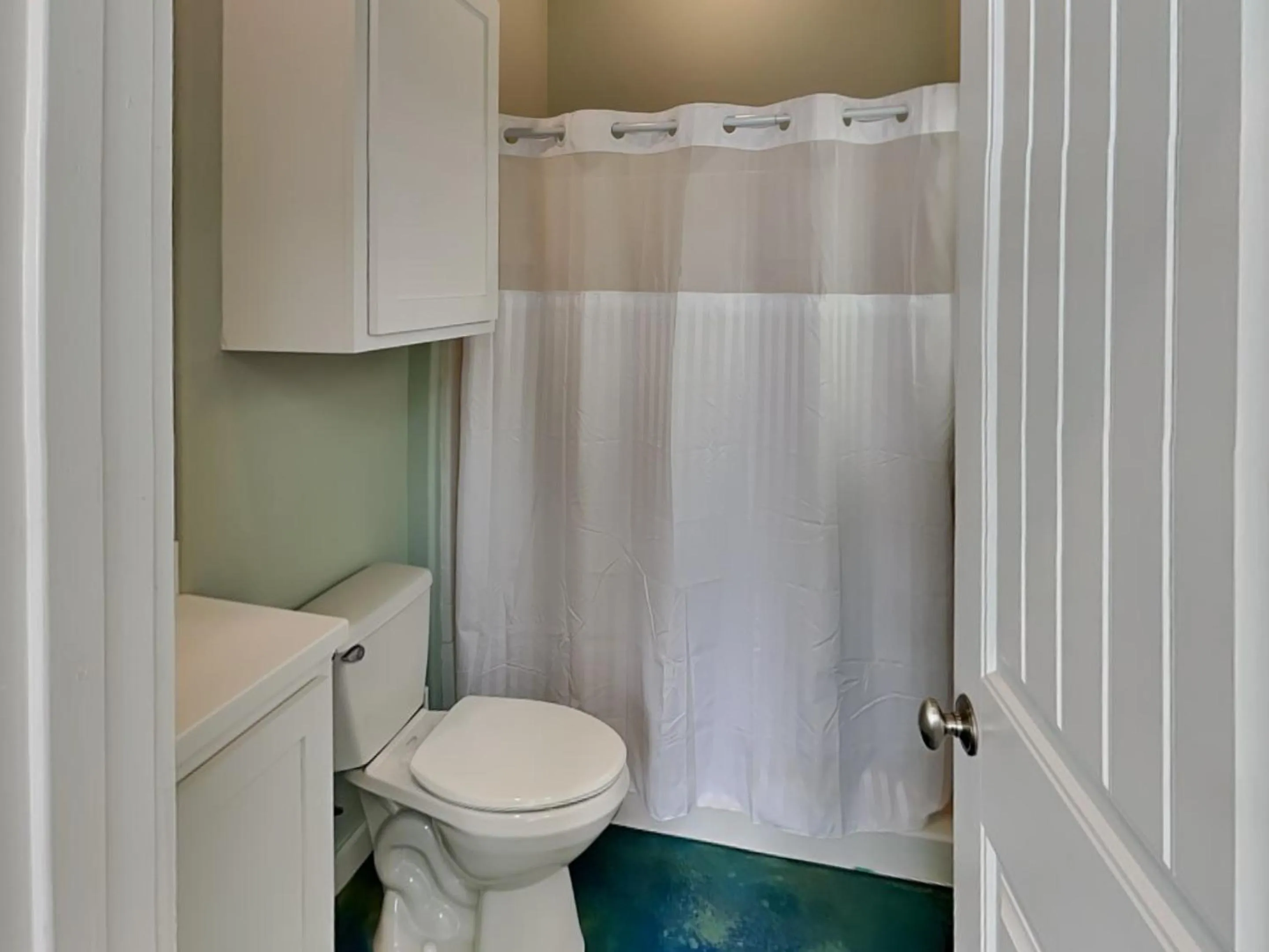 Shower in Beach Club 2