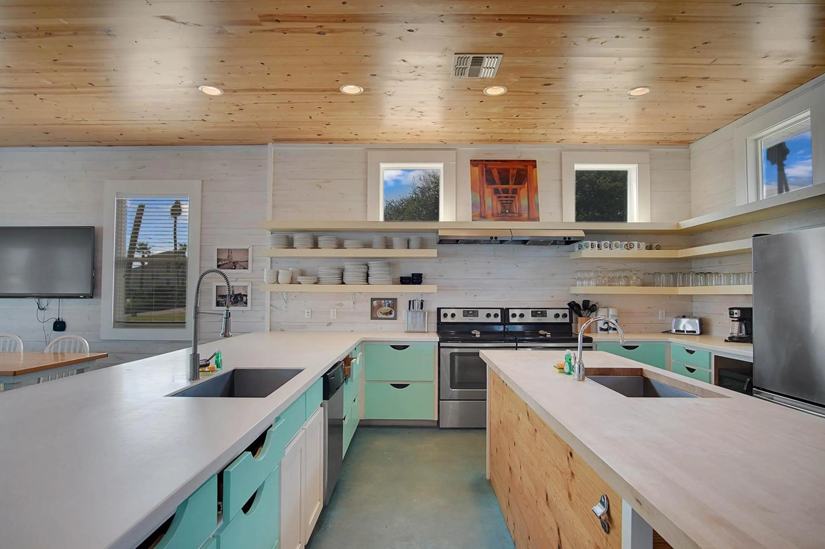 Property building in Beach Club 2