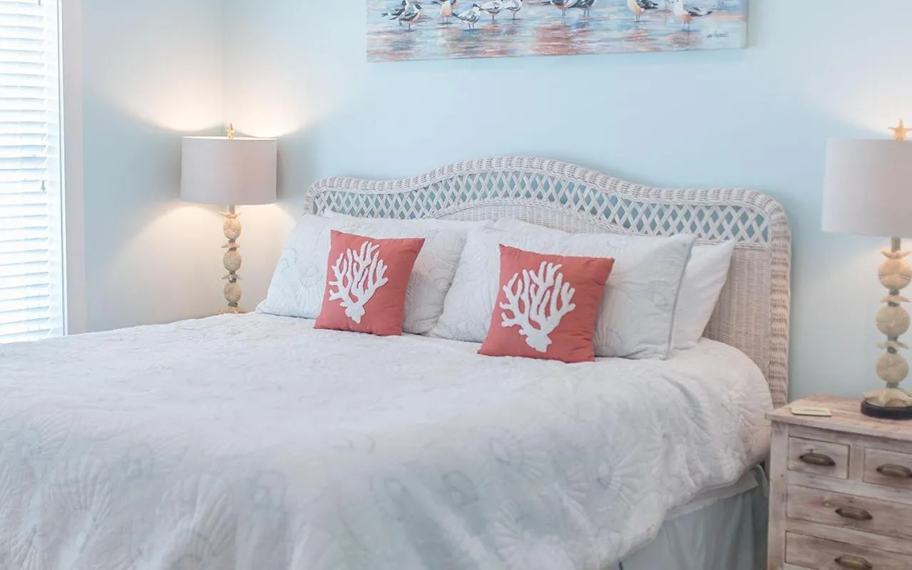 Property building, Bed in Turtle Paradise