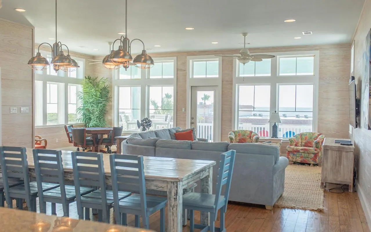 Property building in Turtle Paradise