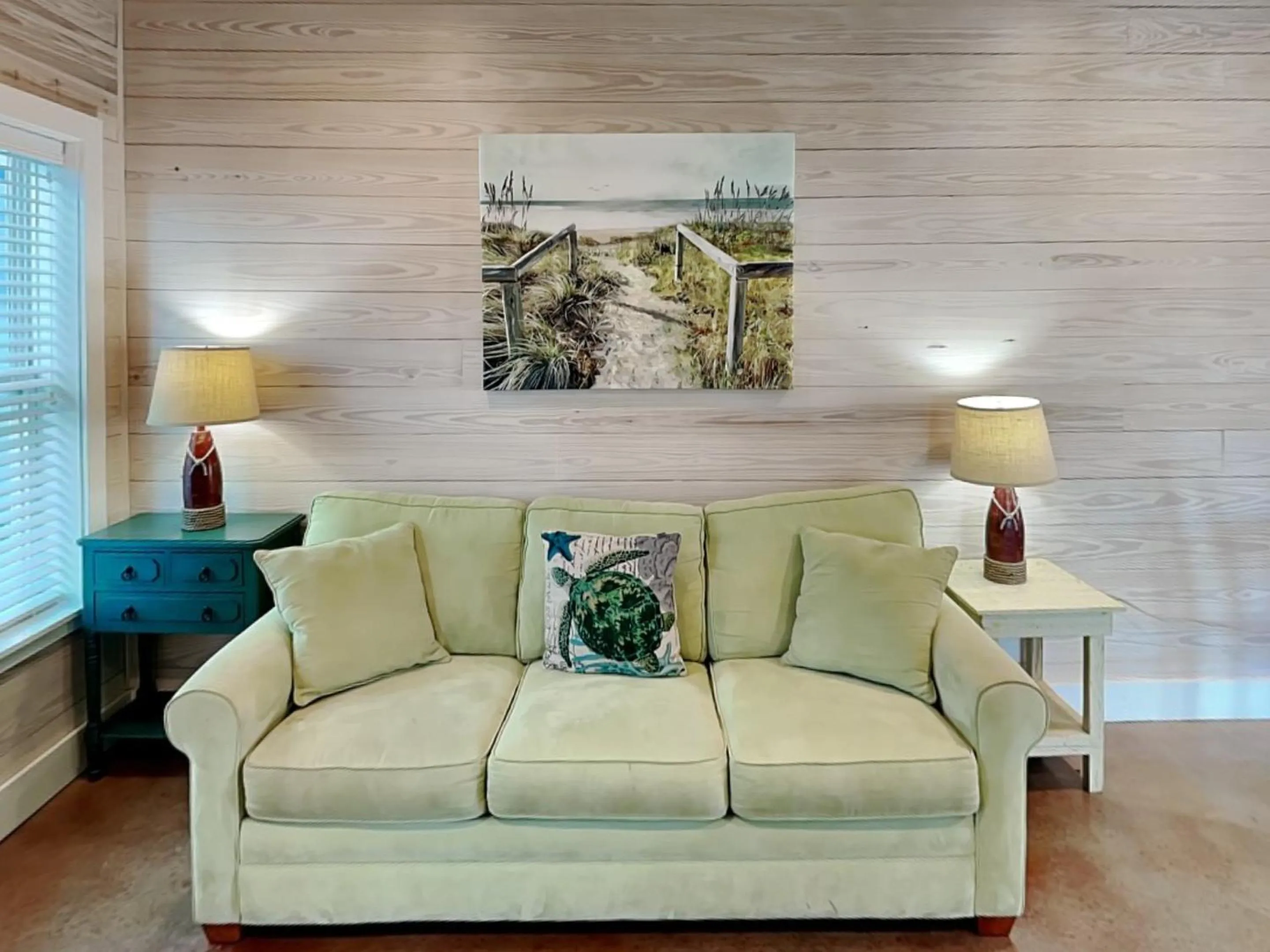 Living room in Turtle Paradise