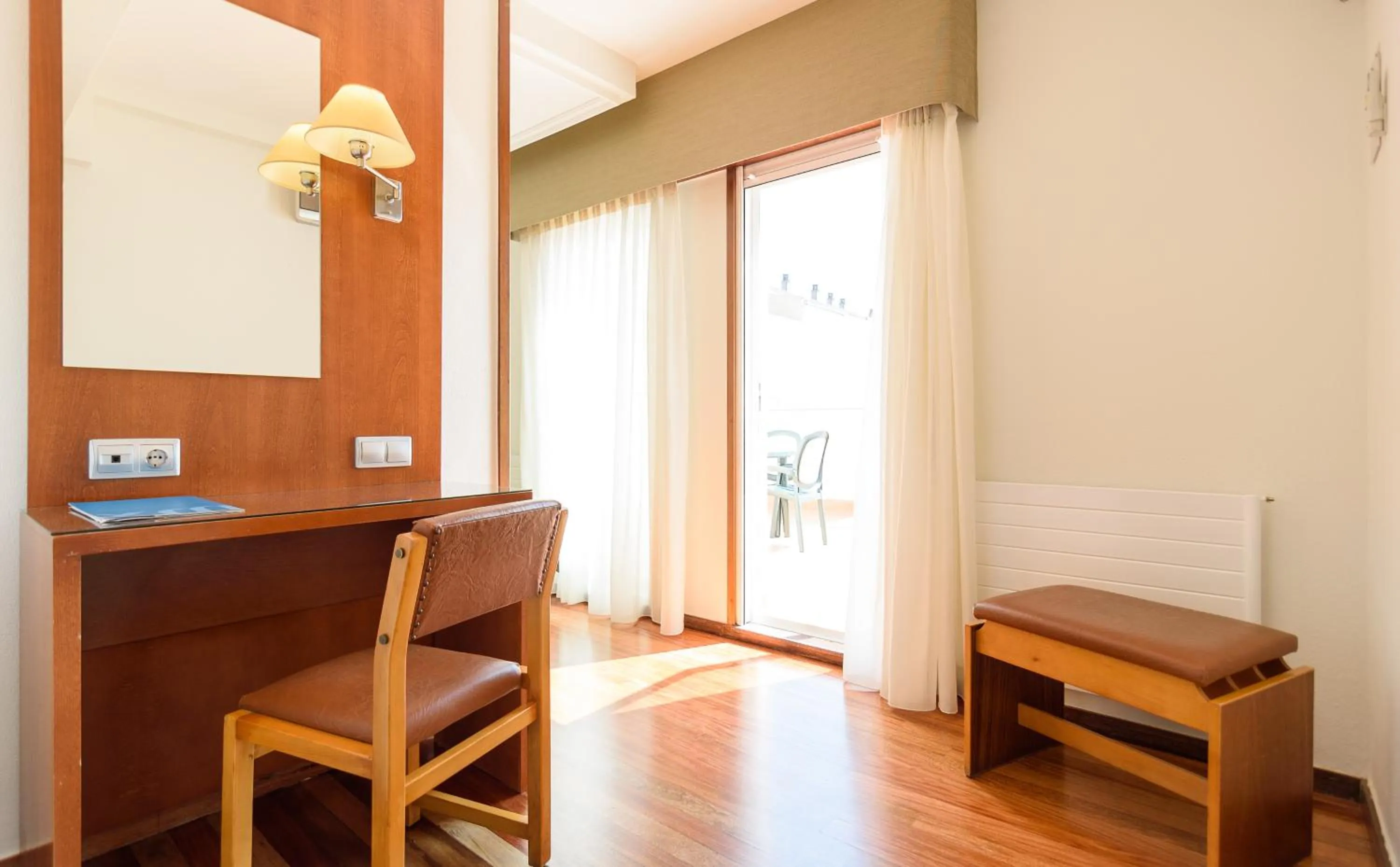 Seating area, Bed in México PR